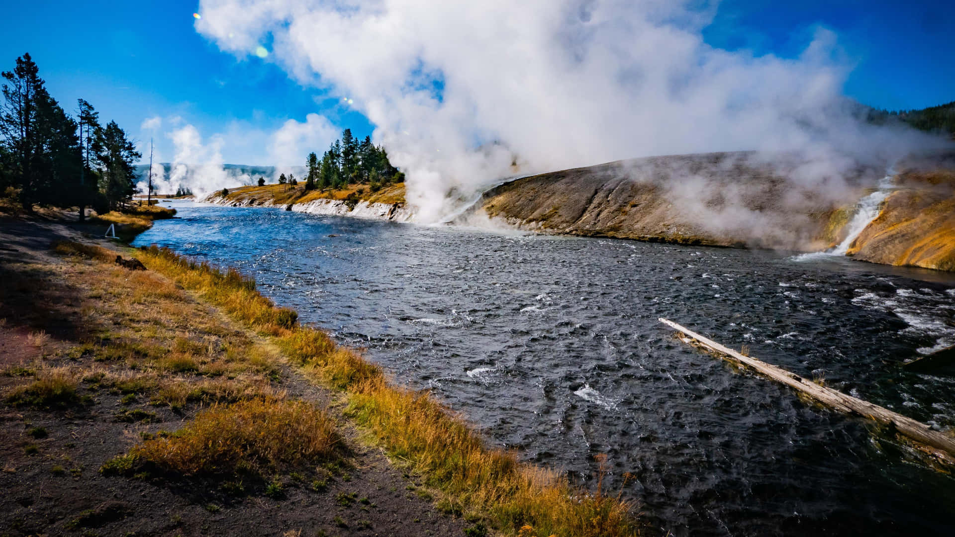 1920x1080 Download Majestic Yellowstone Geysers Erupting in Nature Wallpaper