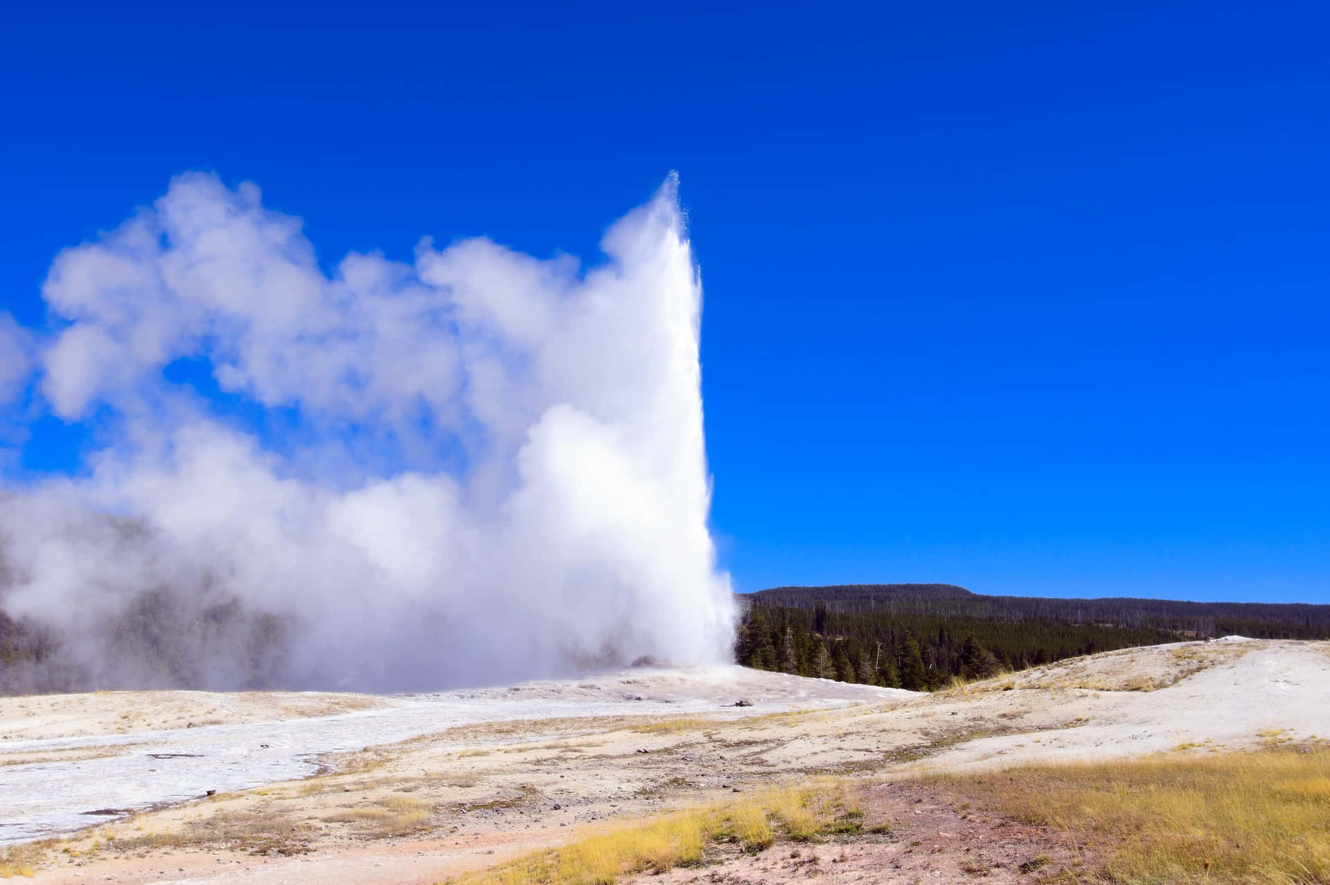 1920x1277 Yellowstone Geysers Wallpaper