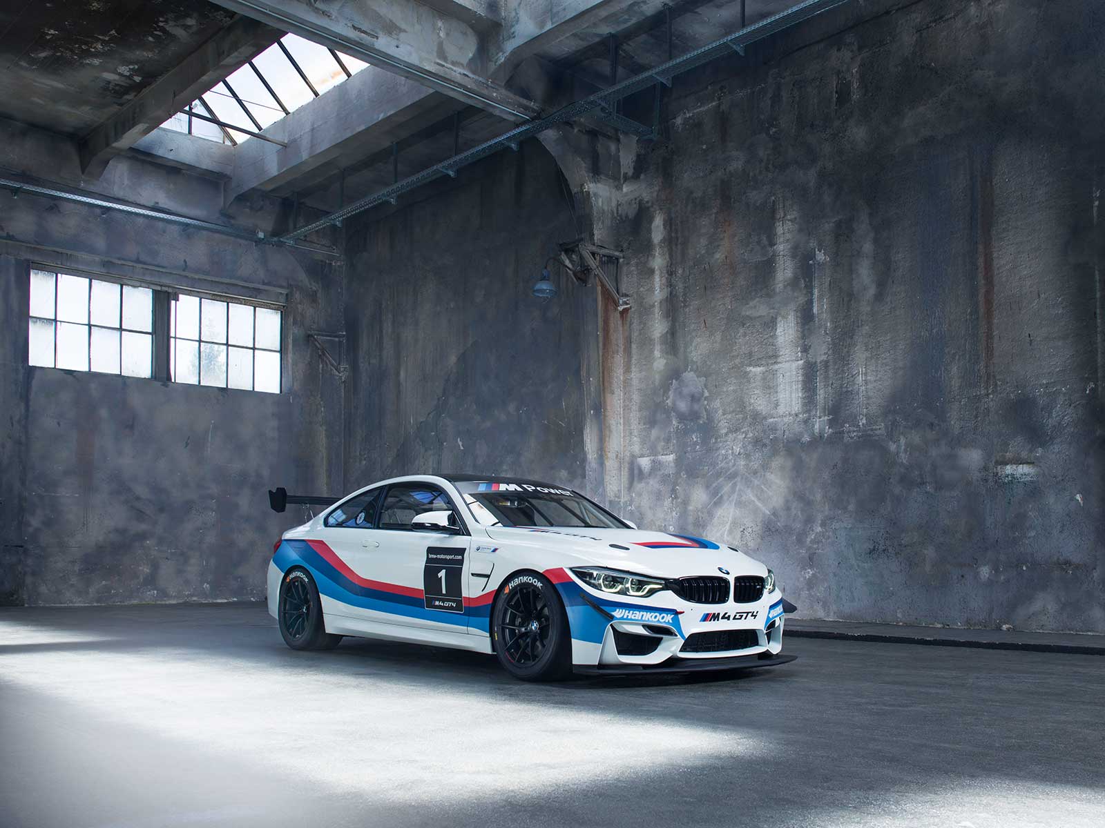 1600x1200 World Debut: The BMW M4 GT4 Race Car