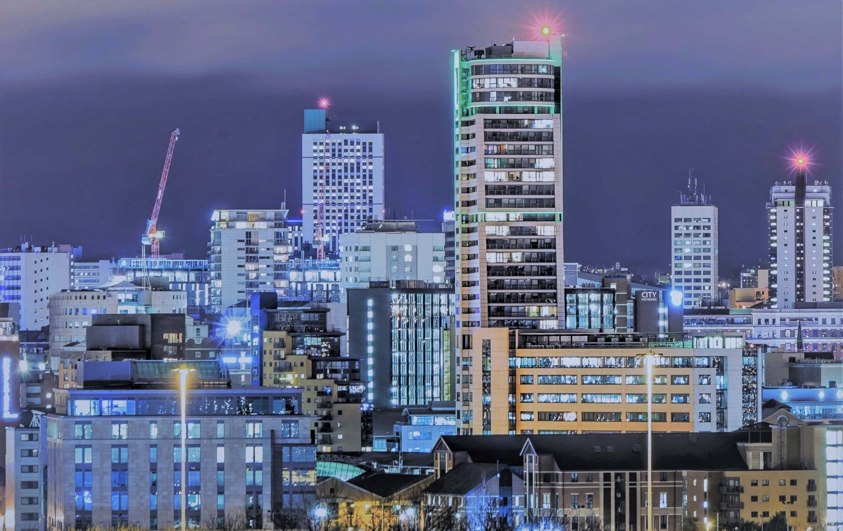 2794x1762 Download Skyline Of Leeds City At Dusk Wallpaper