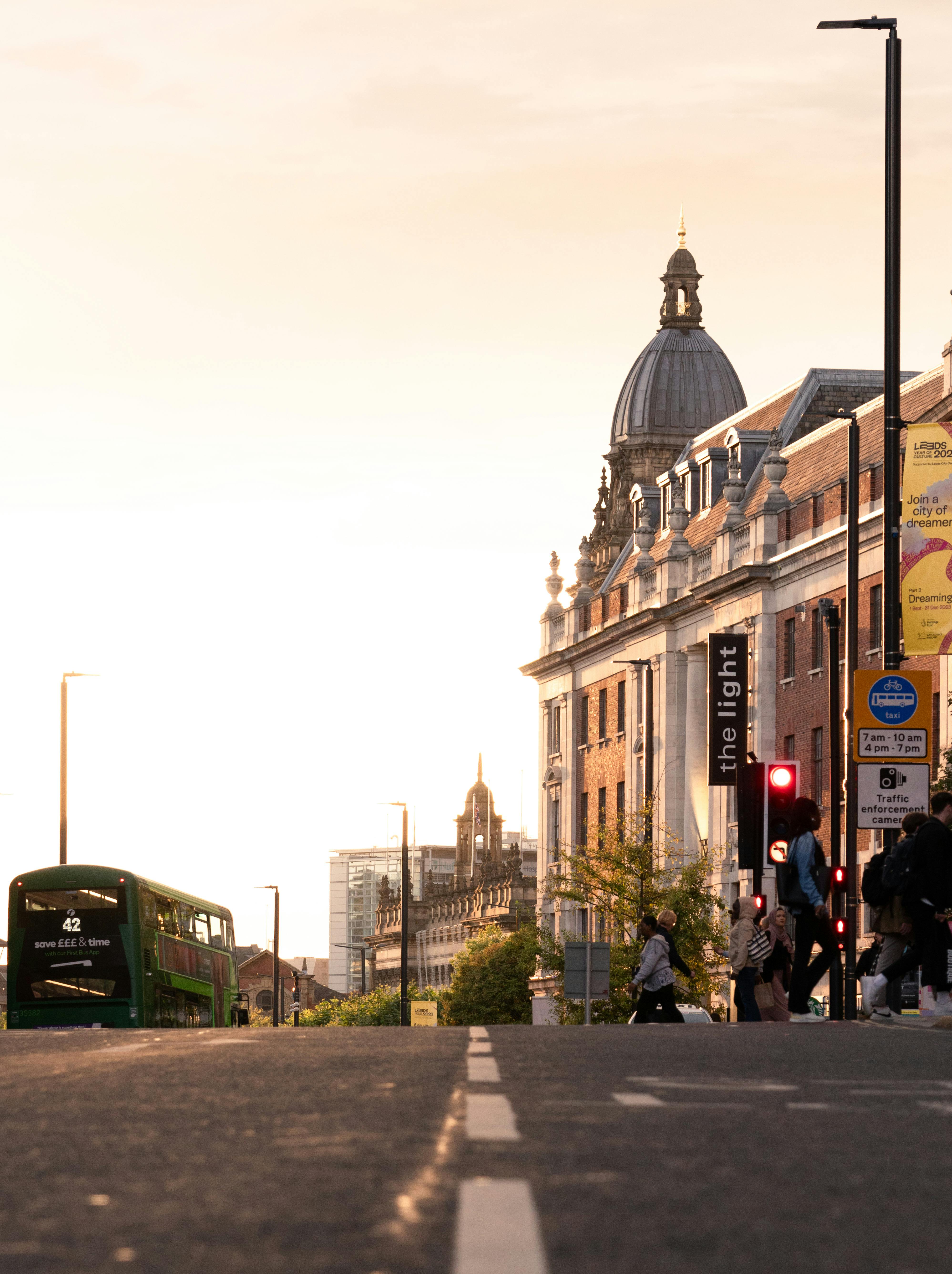 3994x5344 Leeds Cityscape Photo, Download The BEST Free Leeds Cityscape & HD Image
