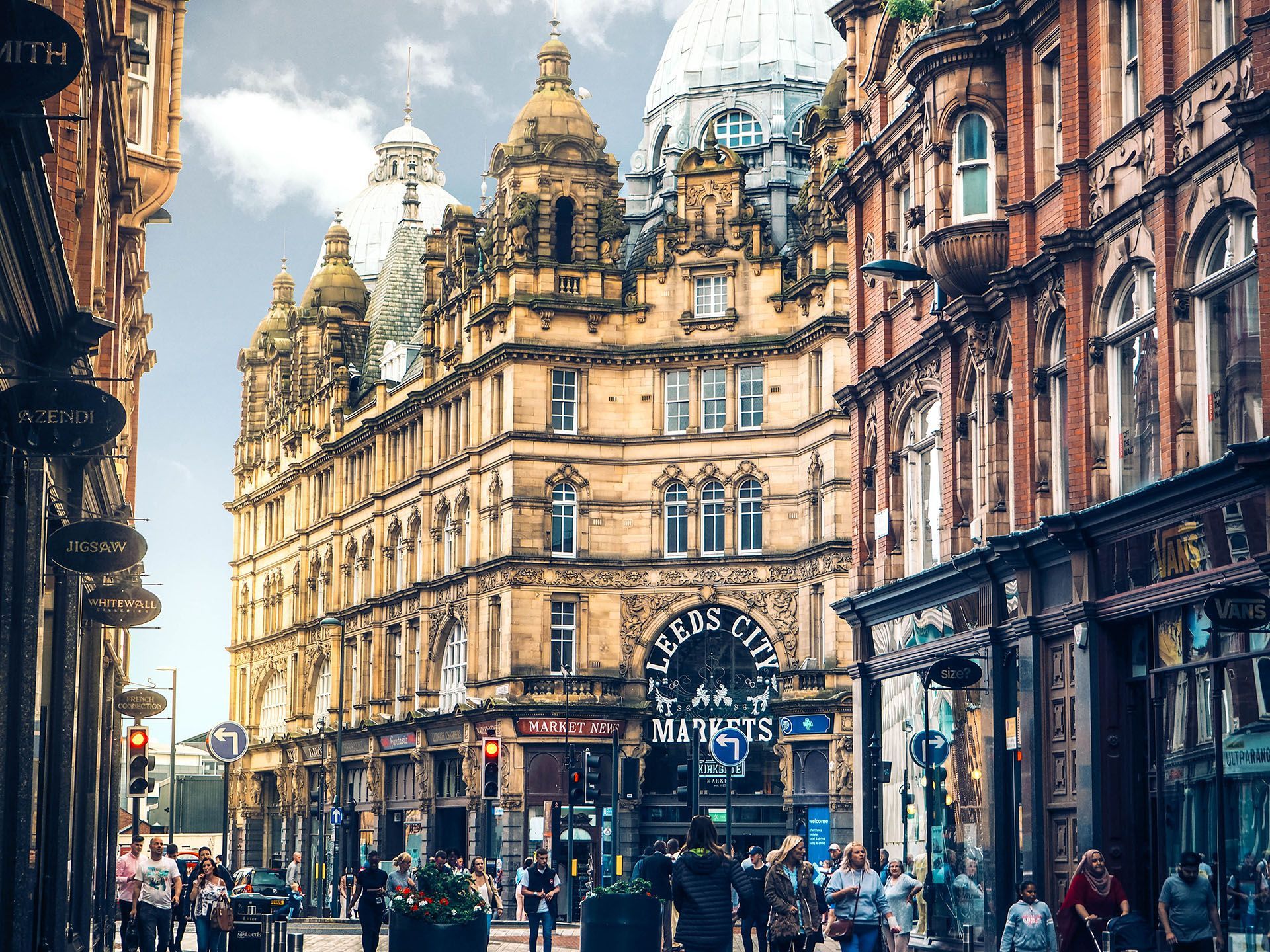 1920x1440 Leeds green travel city break