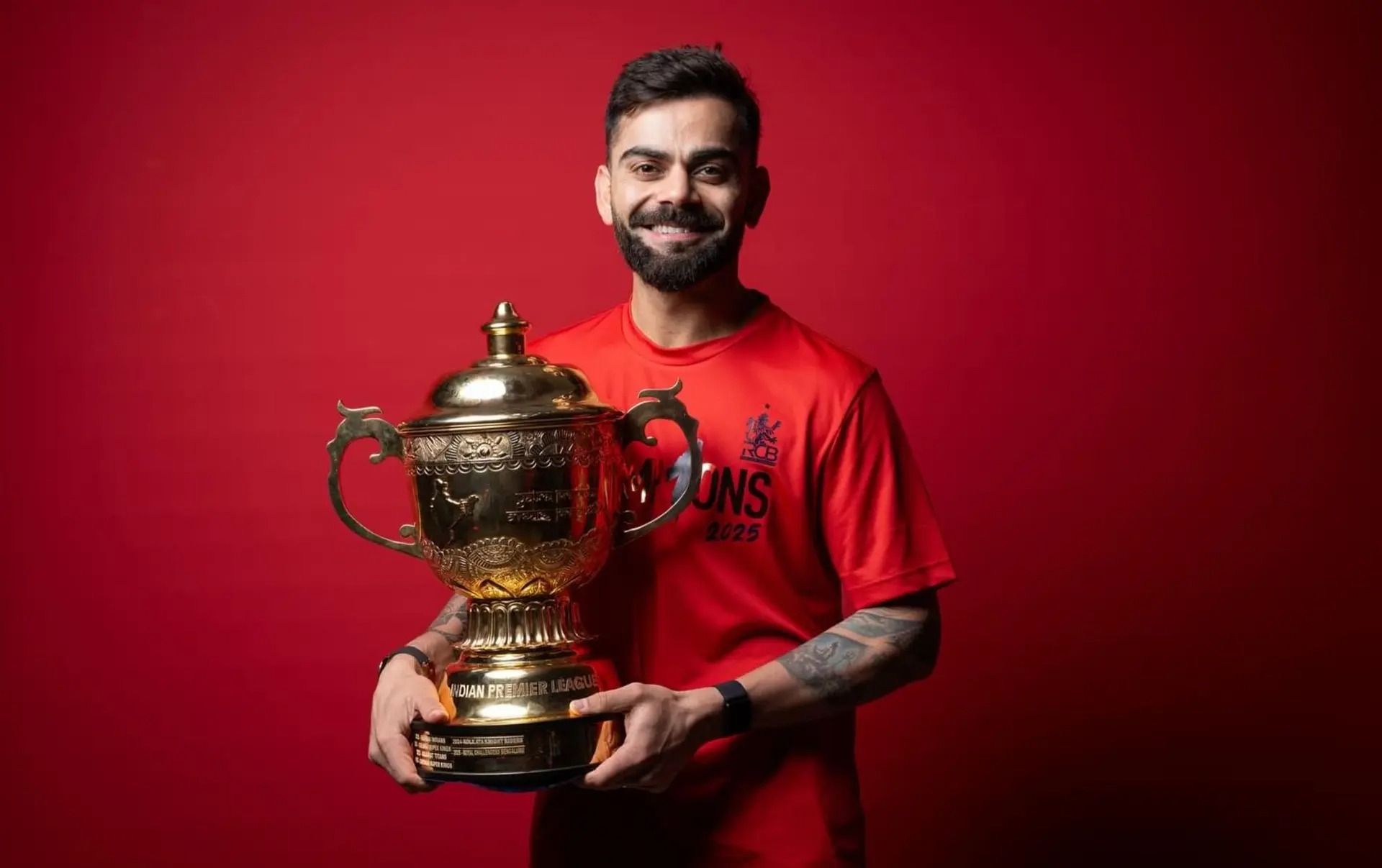 1920x1207 ipl champions rcb virat kohli poses with trophy