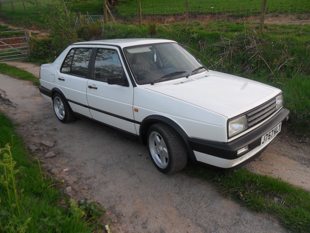 1024x768 Alpine white Jetta Mk2 2
