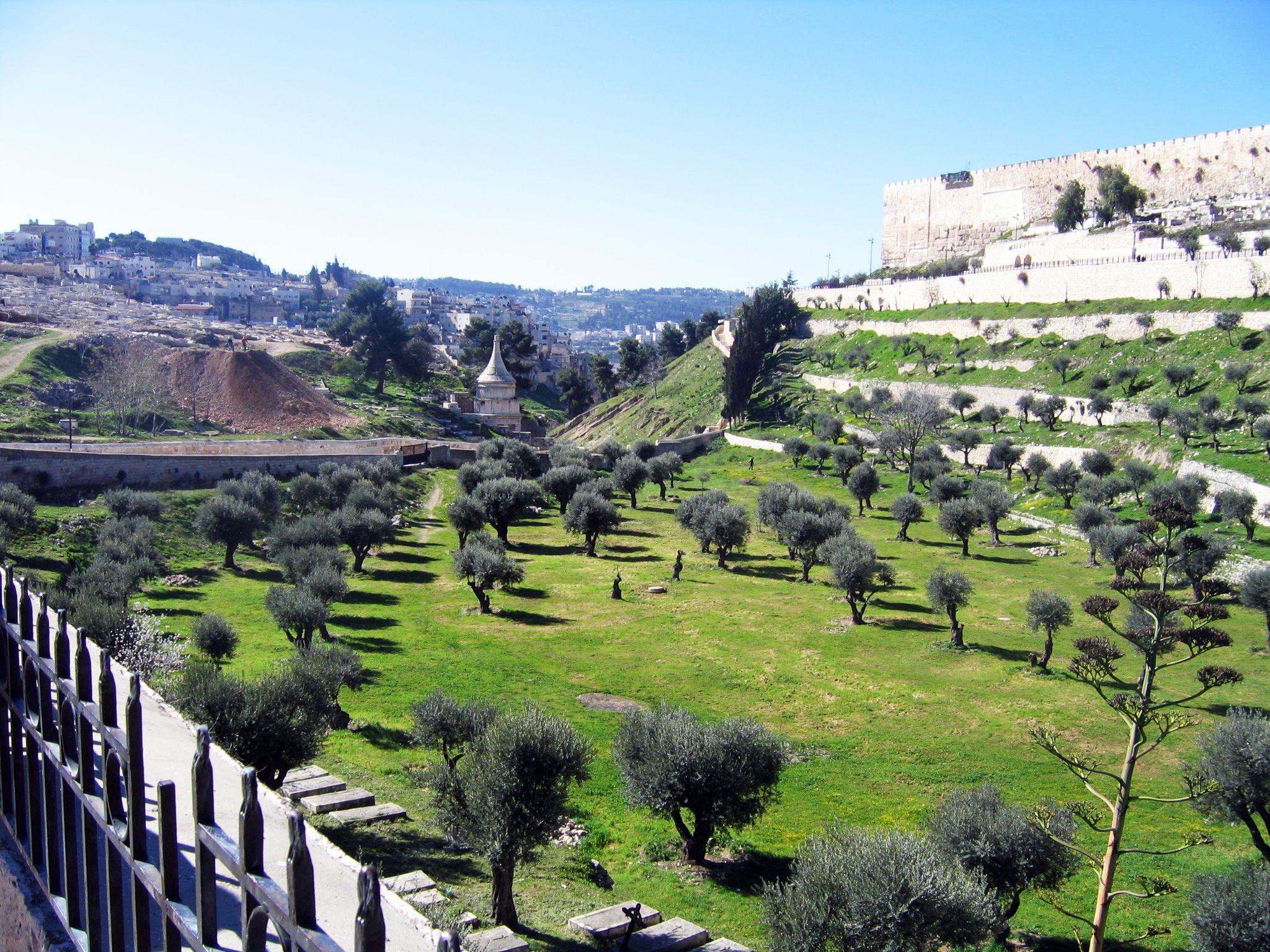 2048x1536 The Mount of Olives and the Kidron Valley
