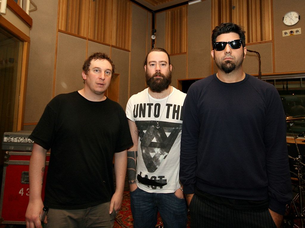 1024x768 Deftones Cunningham & Chino Moreno with Dan P Carter