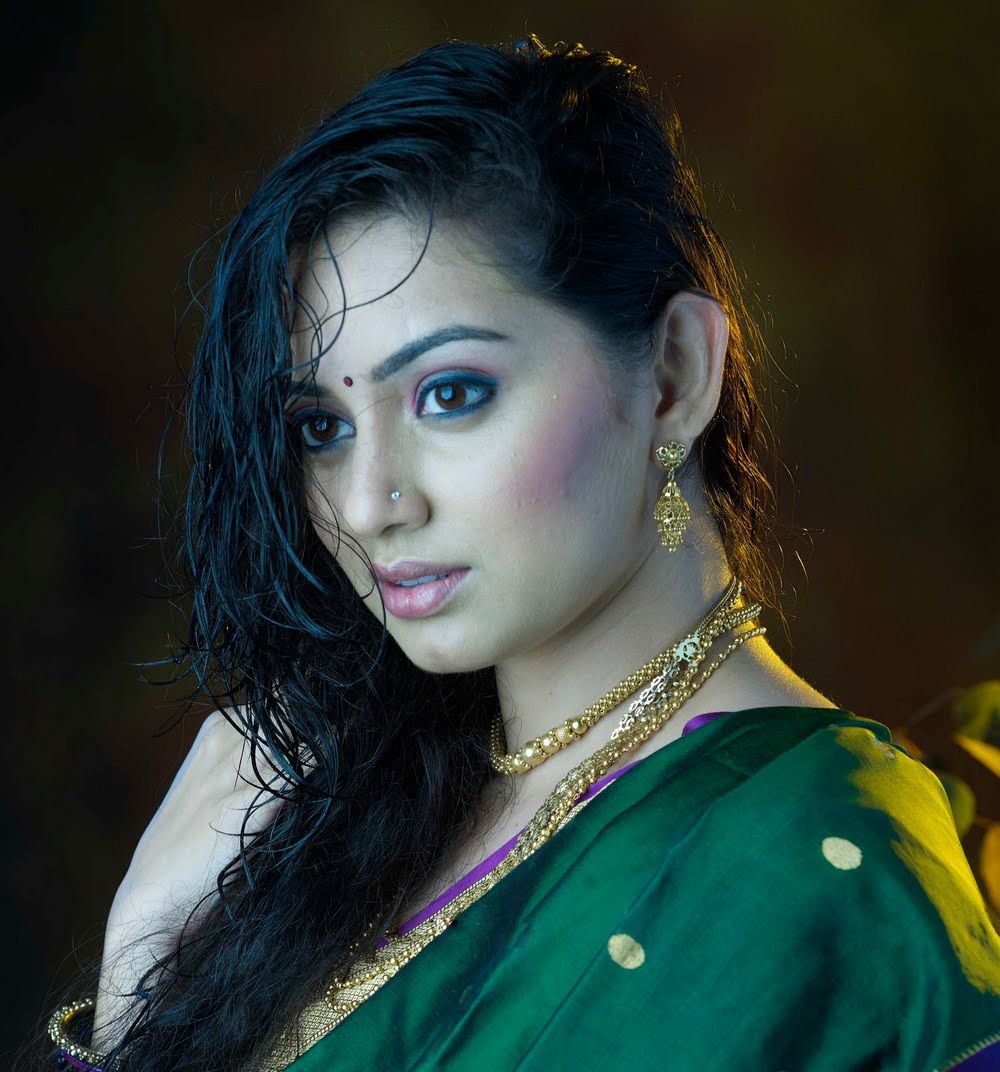 1000x1072 Shruti Marathe : Marathi Unlimited