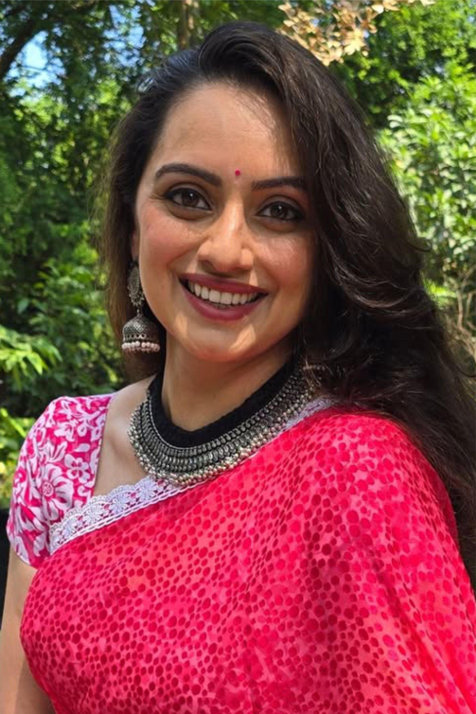 2000x3000 Shruti Marathe Image