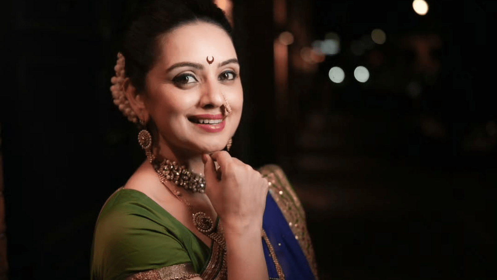 1600x900 Marathi actress Shruti Marathe saree photo. १५-२० वर्षे महाराष्ट्रात राहून मराठी येत नाही! श्रुती मराठेचा नऊवारी साडीतील मराठमोळा लुक