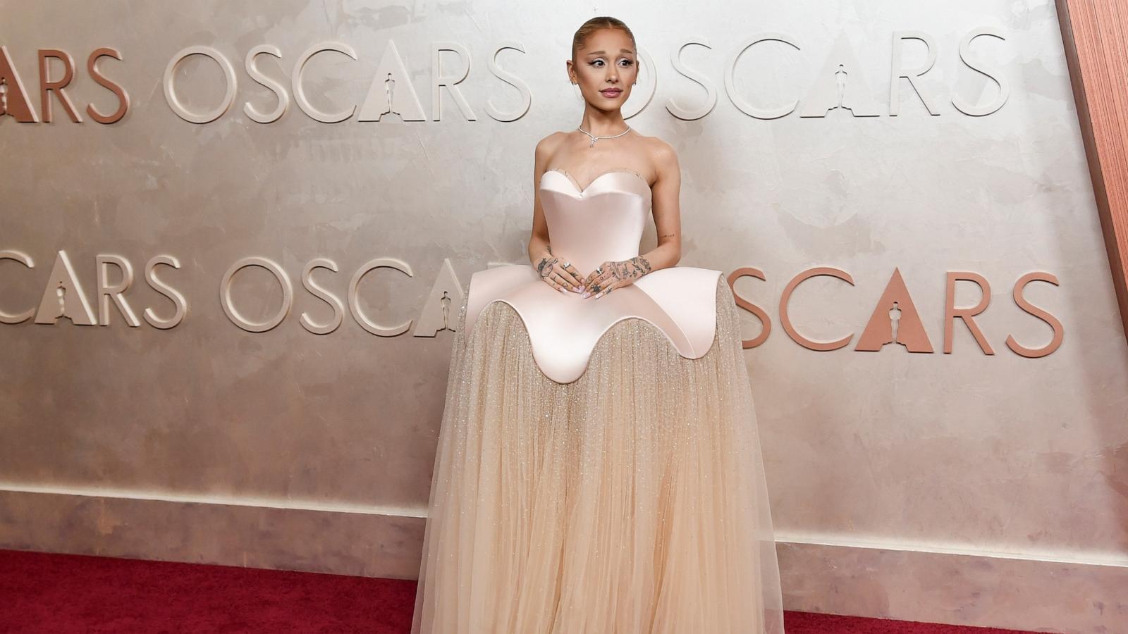 1600x900 Ariana Grande's Oscars dress is an architectural, haute couture dream