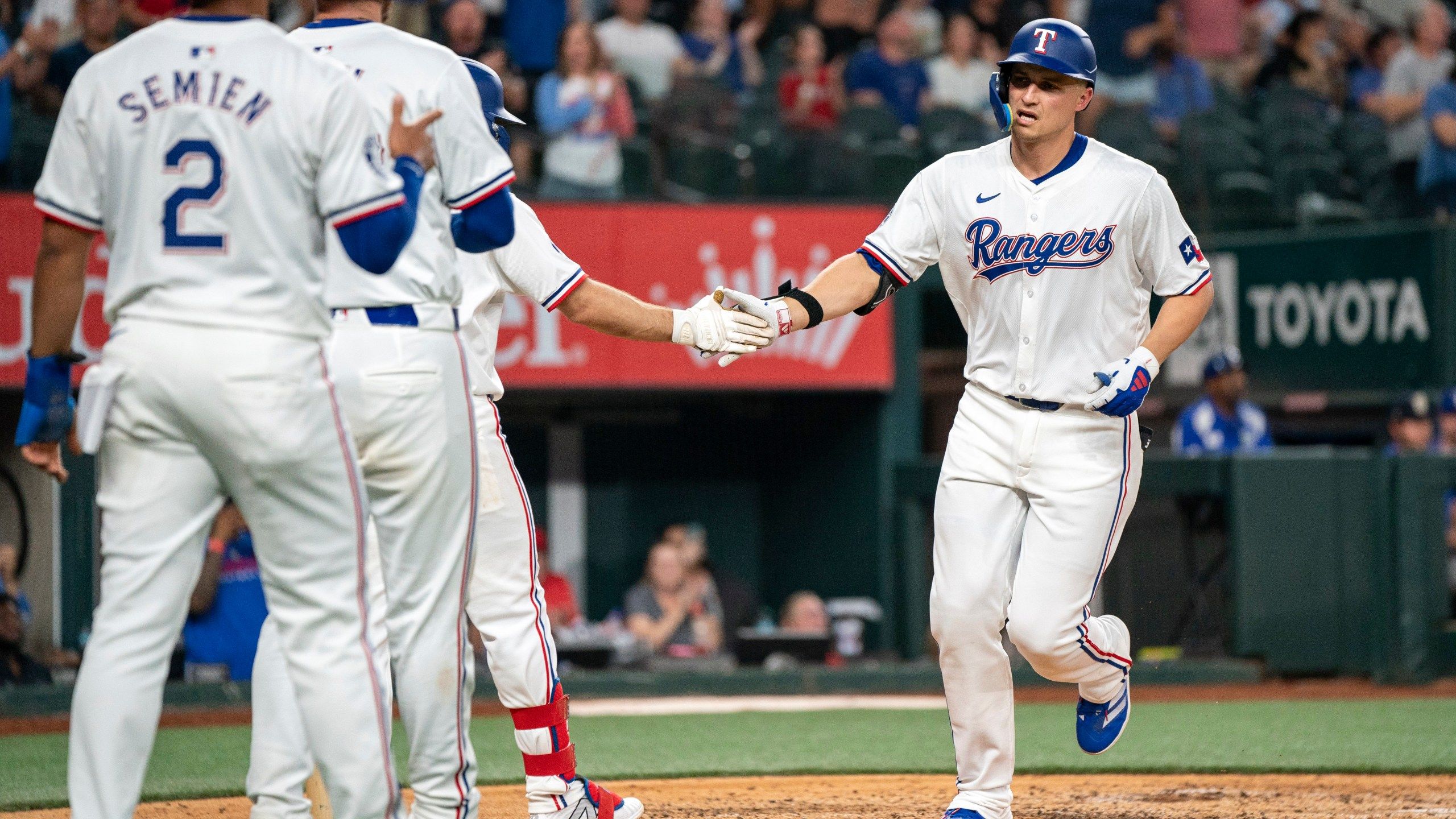 2560x1440 Seager Hits 7th Homer In 7 Games As Rangers Beat Diamondbacks 4 2 In World Series Rematch