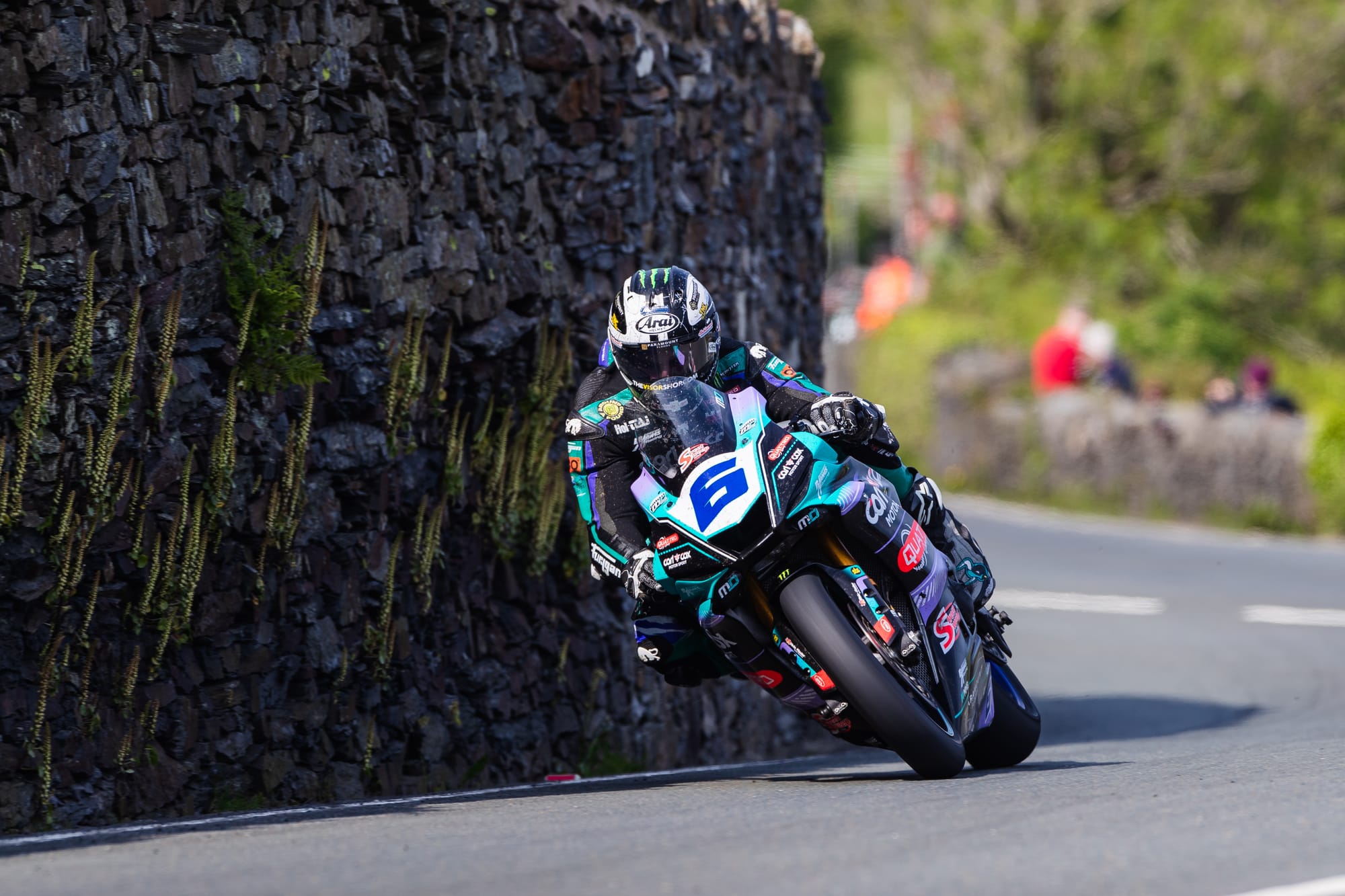 2000x1333 Michael Dunlop receives ultimate Isle of Man TT honour