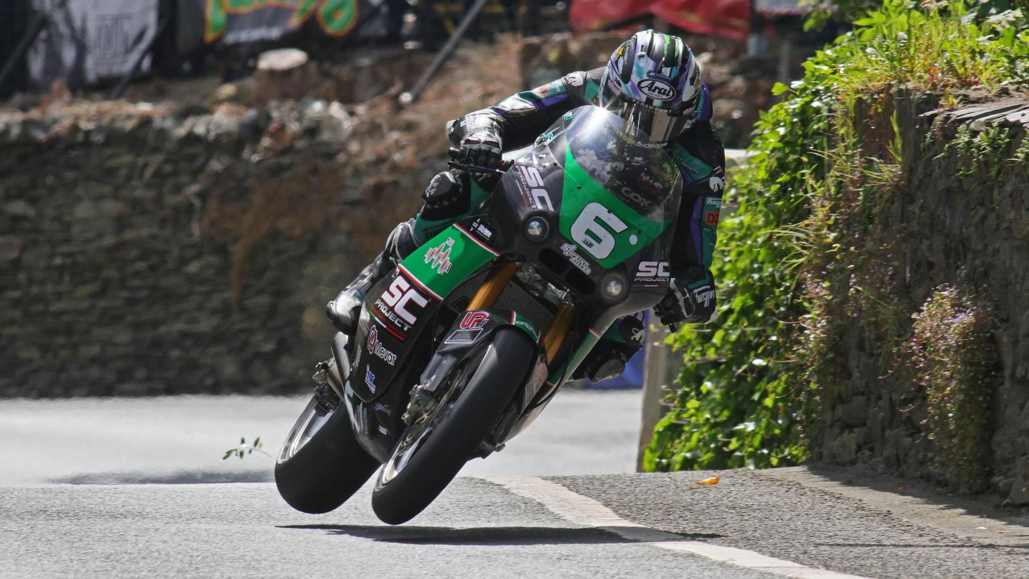 2048x1152 Isle Of Man TT: Michael Dunlop Wins Supertwins Race To Secure All Time Record