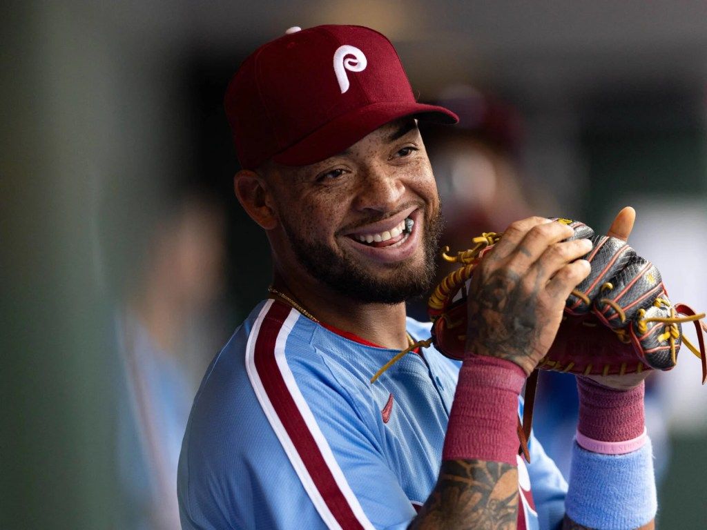 1024x768 Phillies Place Edmundo Sosa On 10 Day Injured List With Back Spasms