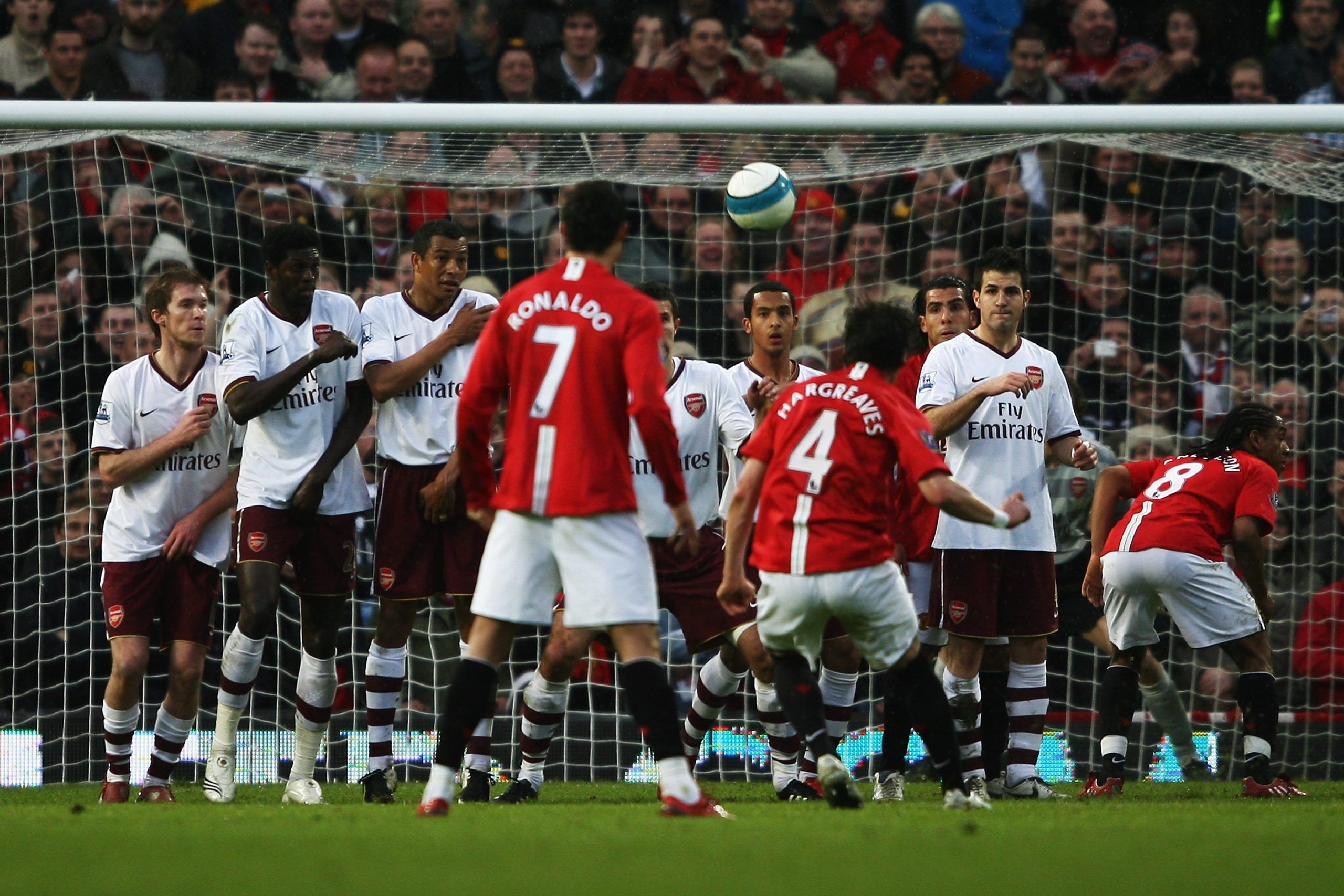 2560x1707 Man Utd: Cristiano Ronaldo & Owen Hargreaves' Ingenious Free Kick V Arsenal
