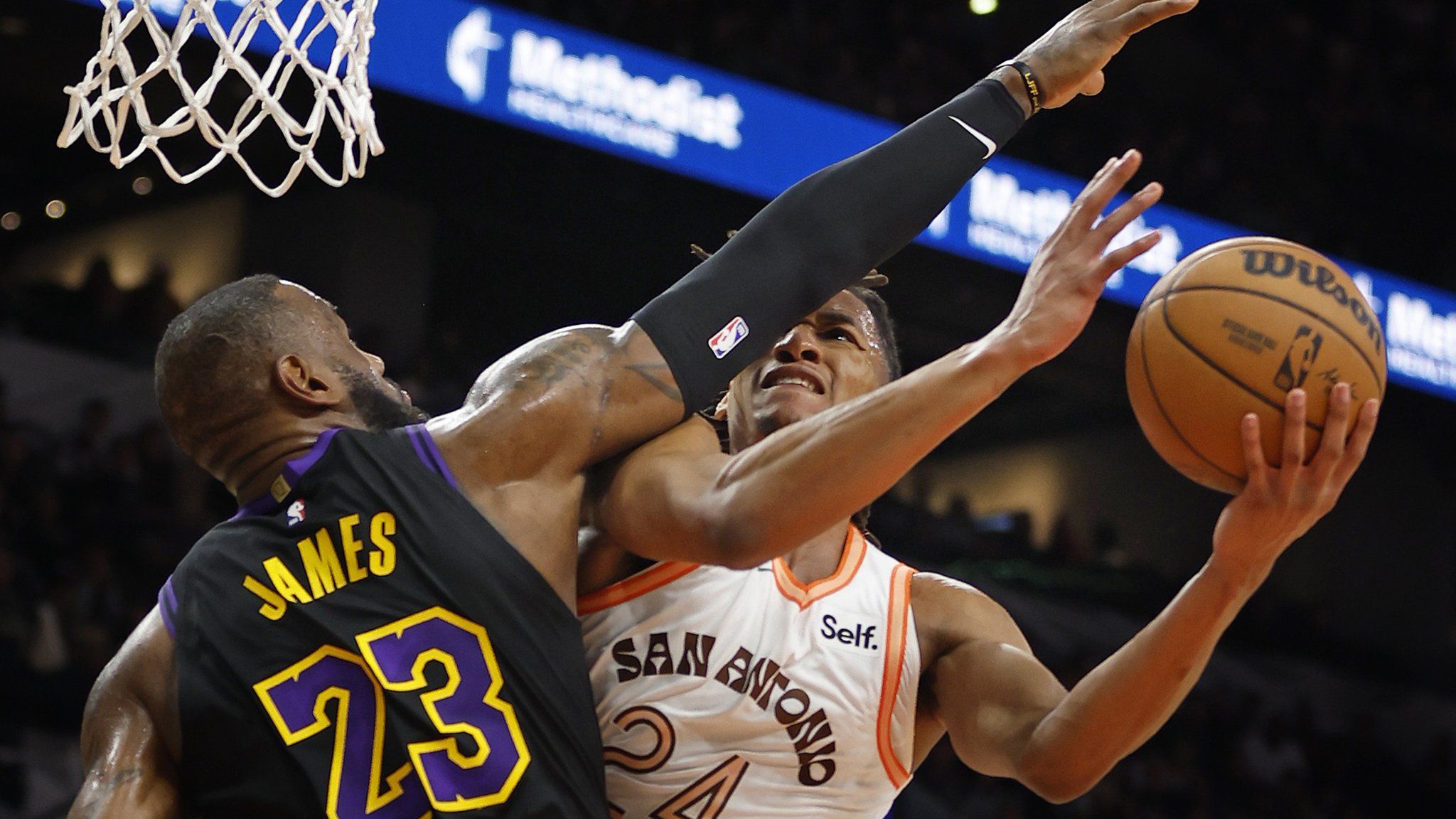 2048x1152 NBA: Devin Vassell helps San Antonio Spurs end losing run against Los Angeles Lakers