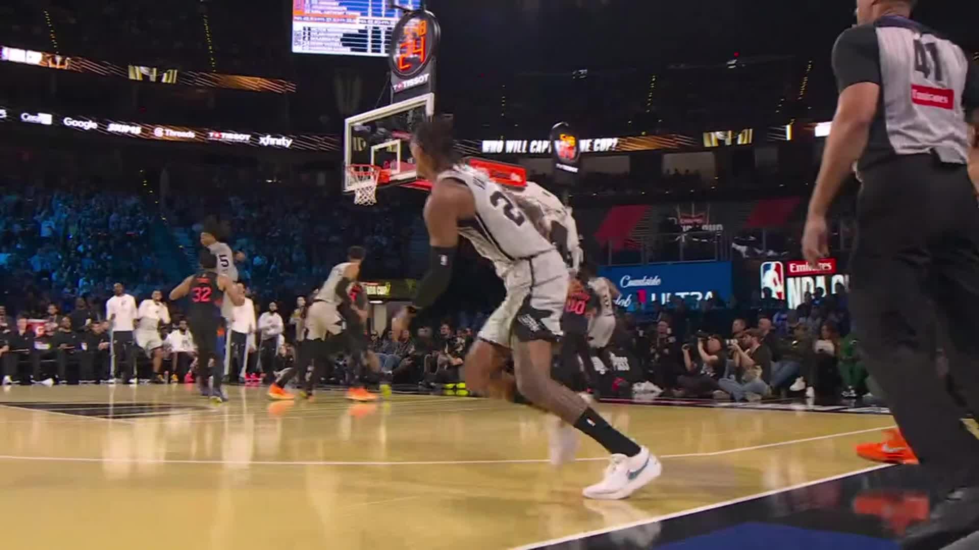 1920x1080 [Highlight Devin Vassell with the powerful dunk over OG Anunoby (with replays)