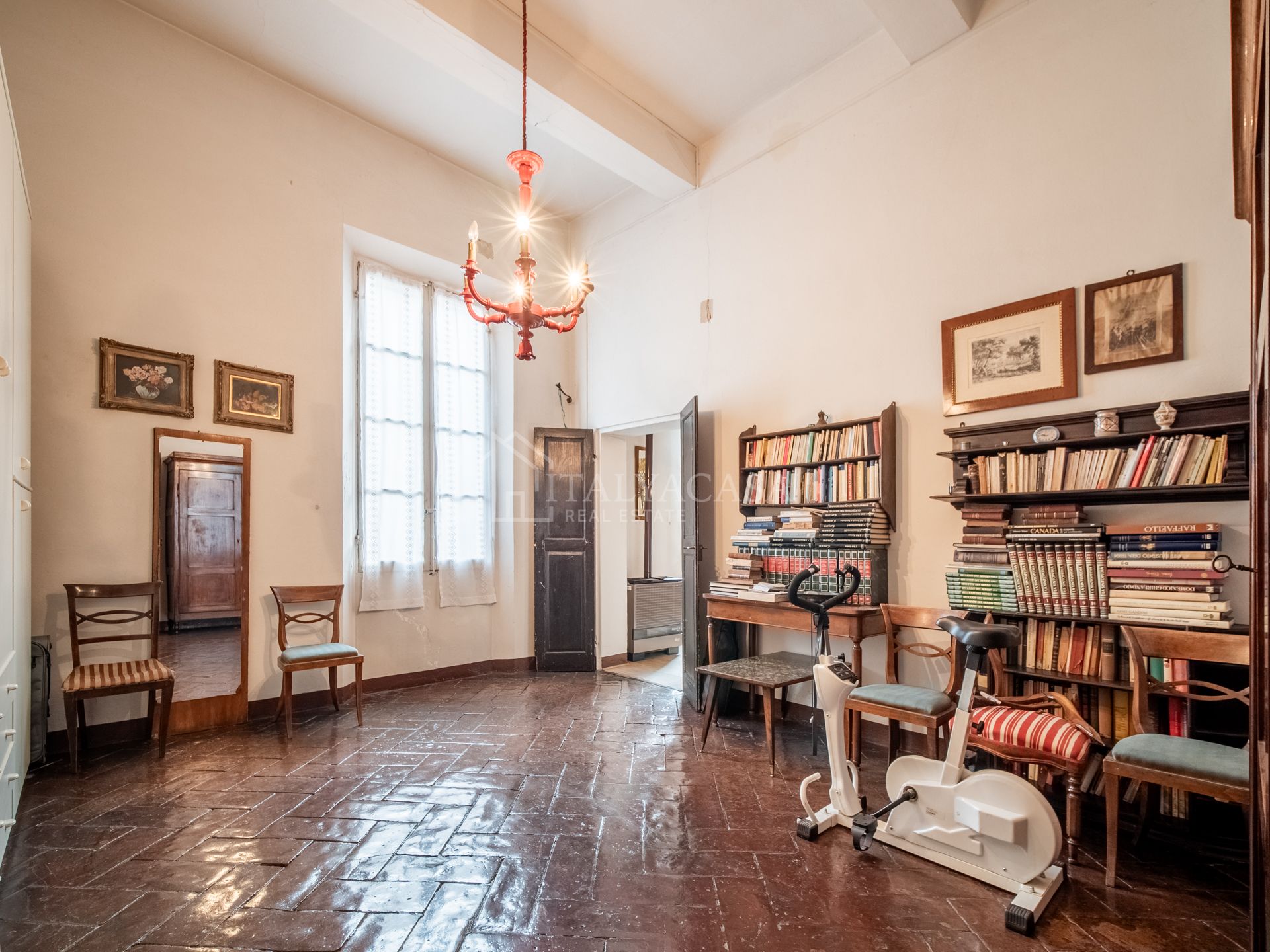 1920x1440 A Historic Gem in the Heart of Reggio Emilia
