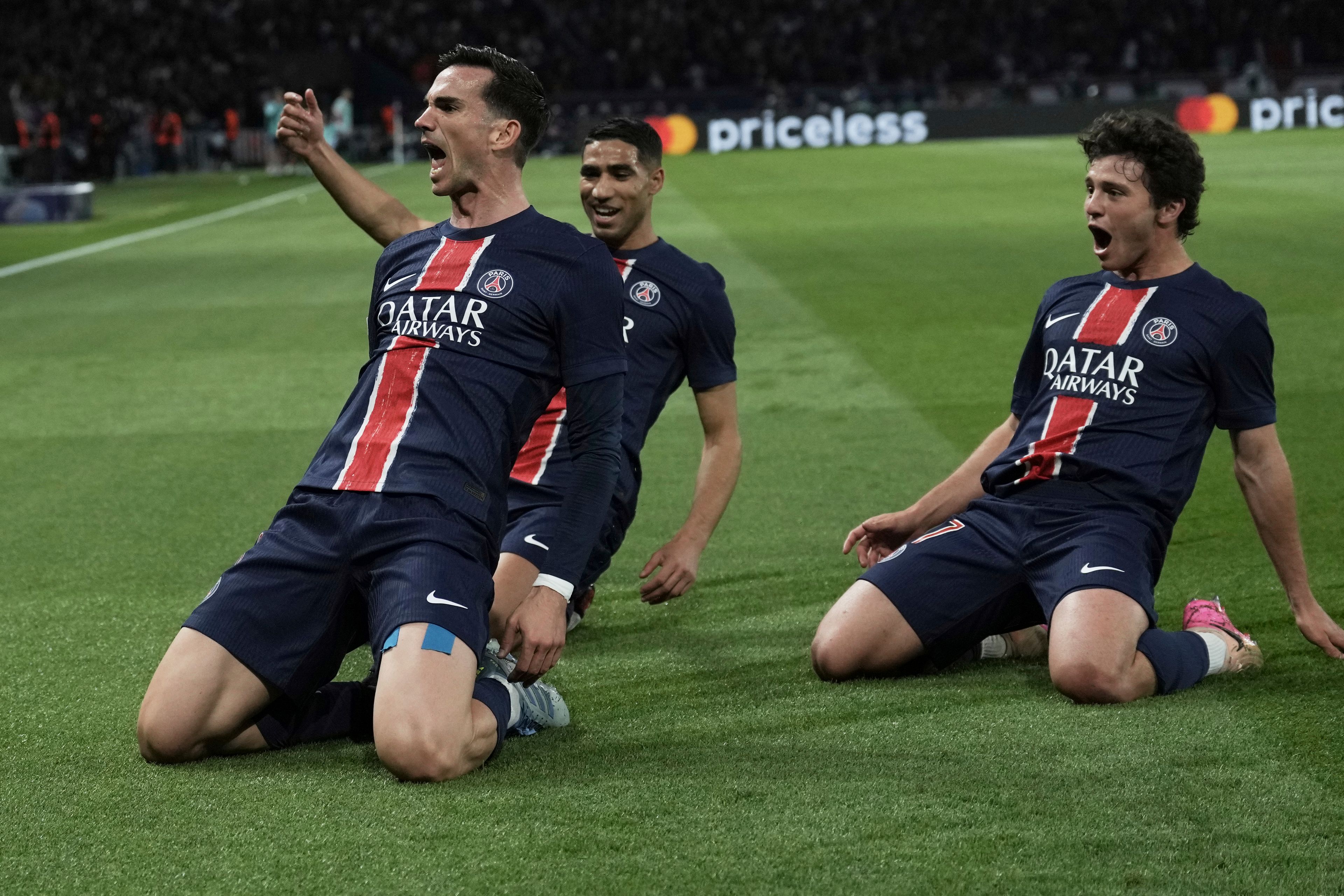 3840x2560 AP PHOTOS: PSG overpowers Arsenal to reach Champions League final