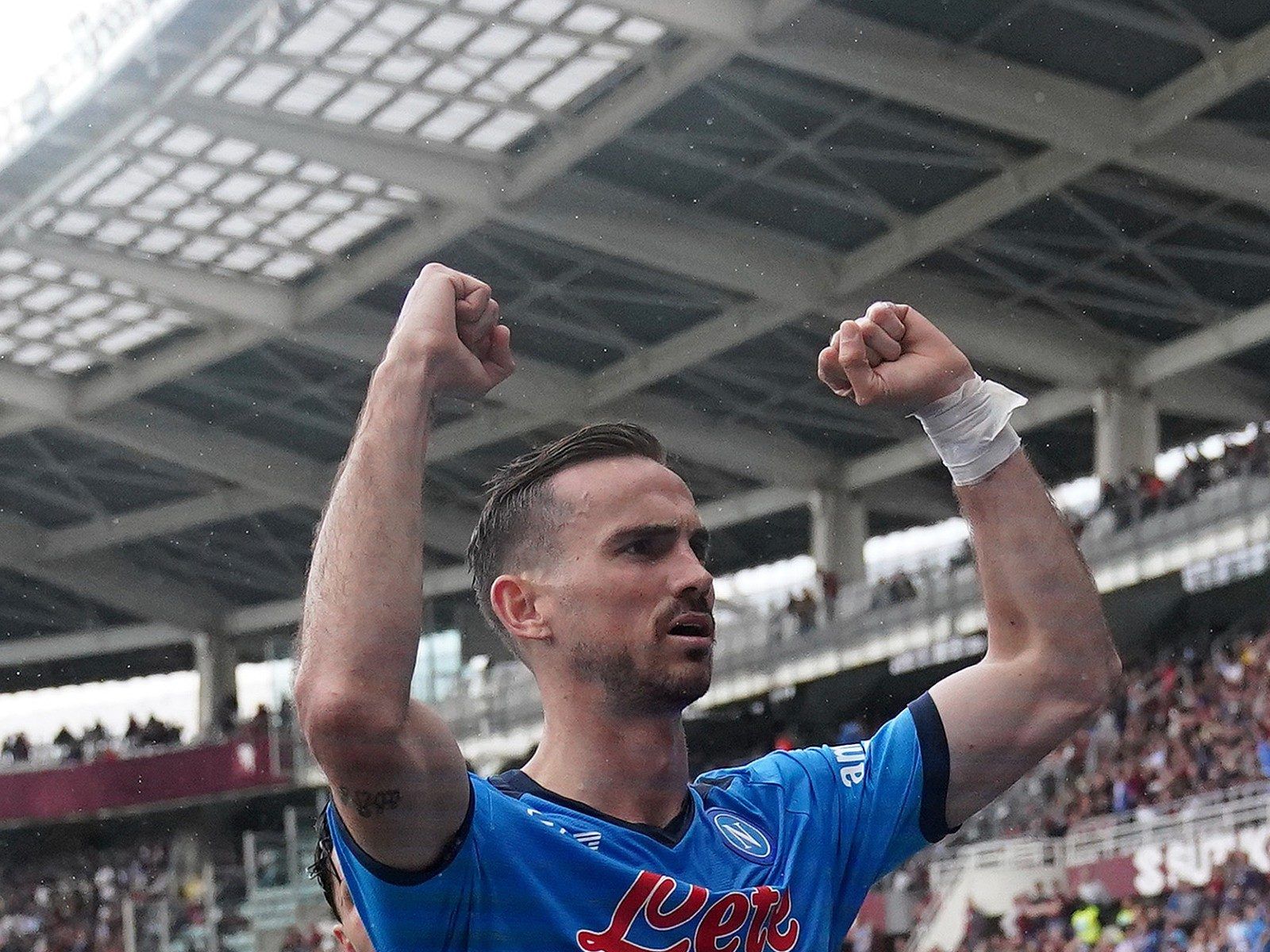 1600x1200 Serie A: Napoli Win at Torino Despite Missed Penalty