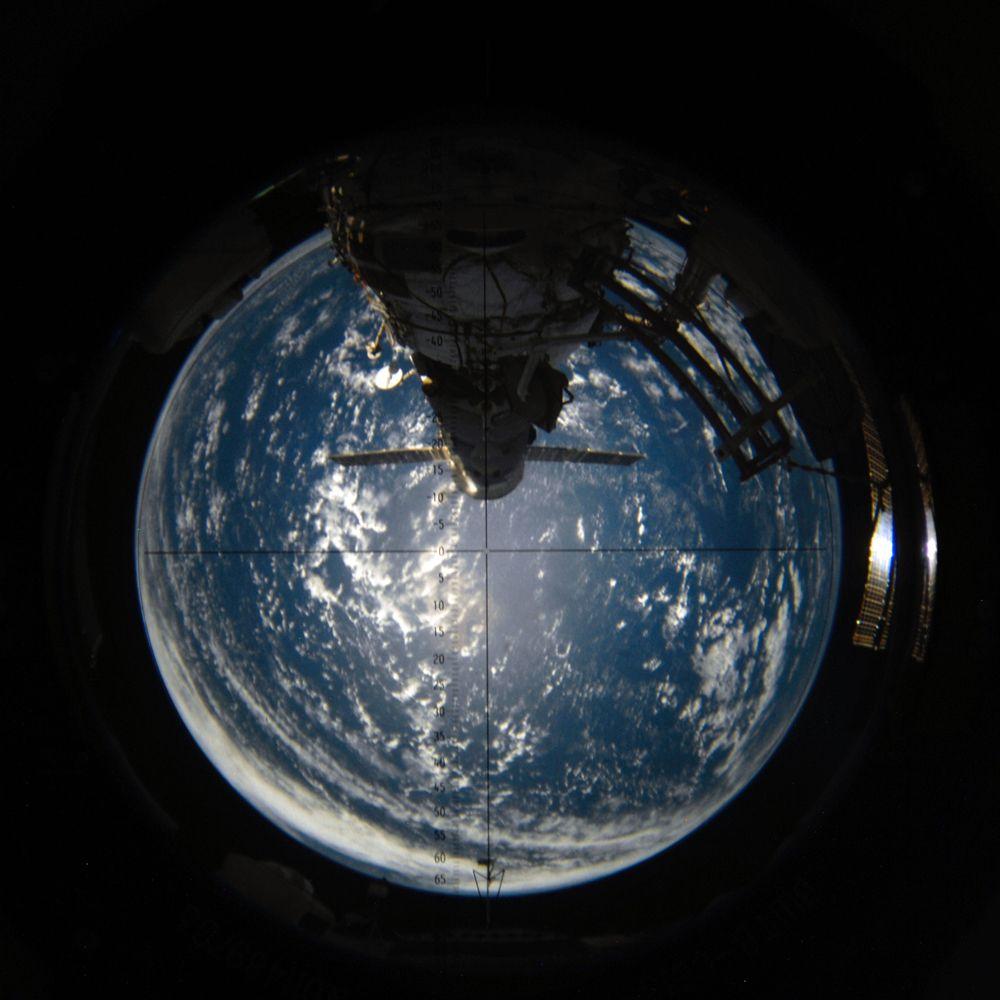 1000x1000 Aft view of Earth