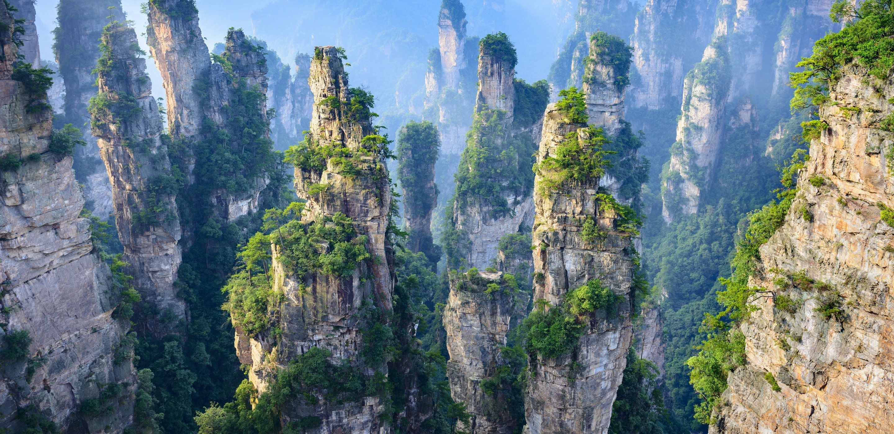 2880x1400 Zhangjiajie National Forest Park Wallpaper