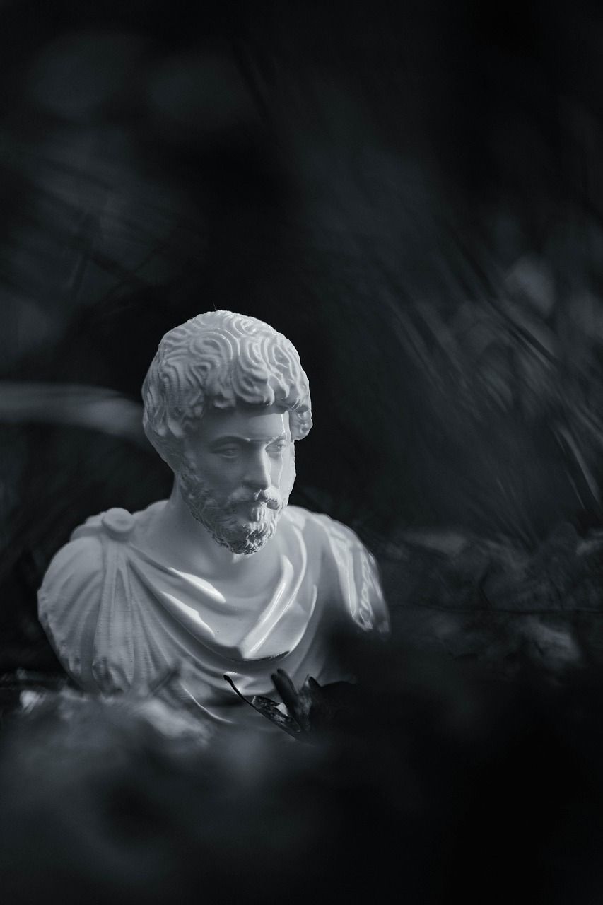 853x1280 Free Roman Statue & Roman Image