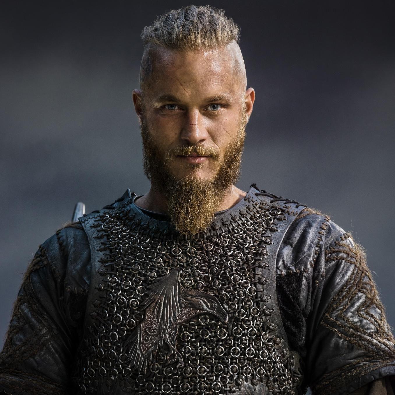 1356x1356 Travis Fimmel Wallpaper