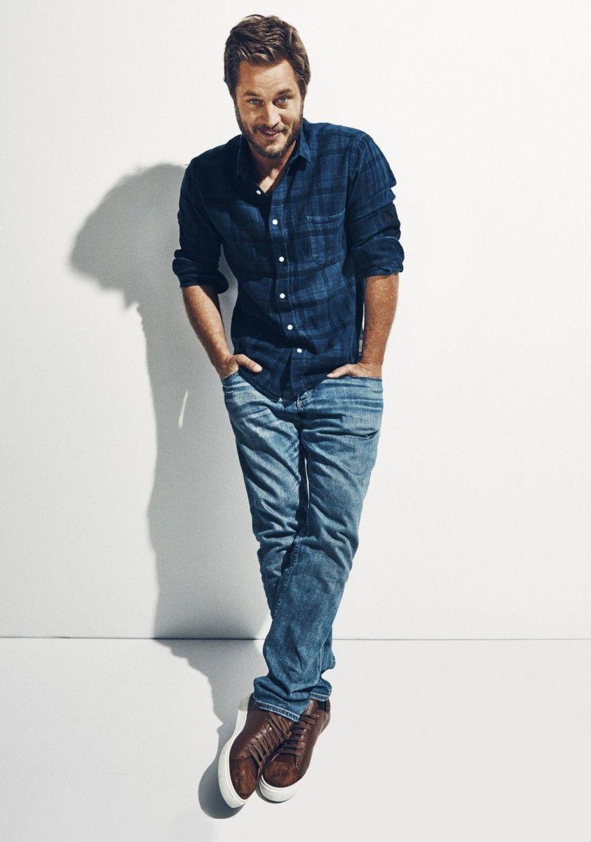 843x1200 Travis Fimmel wallpaper