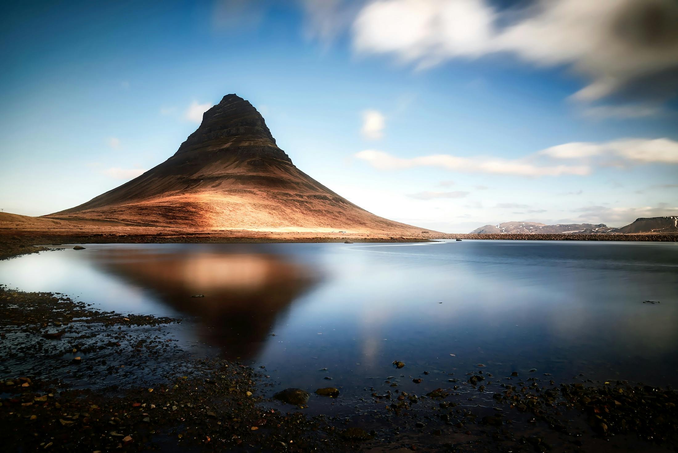 2200x1469 Reflection of Clouds in Lake · Free