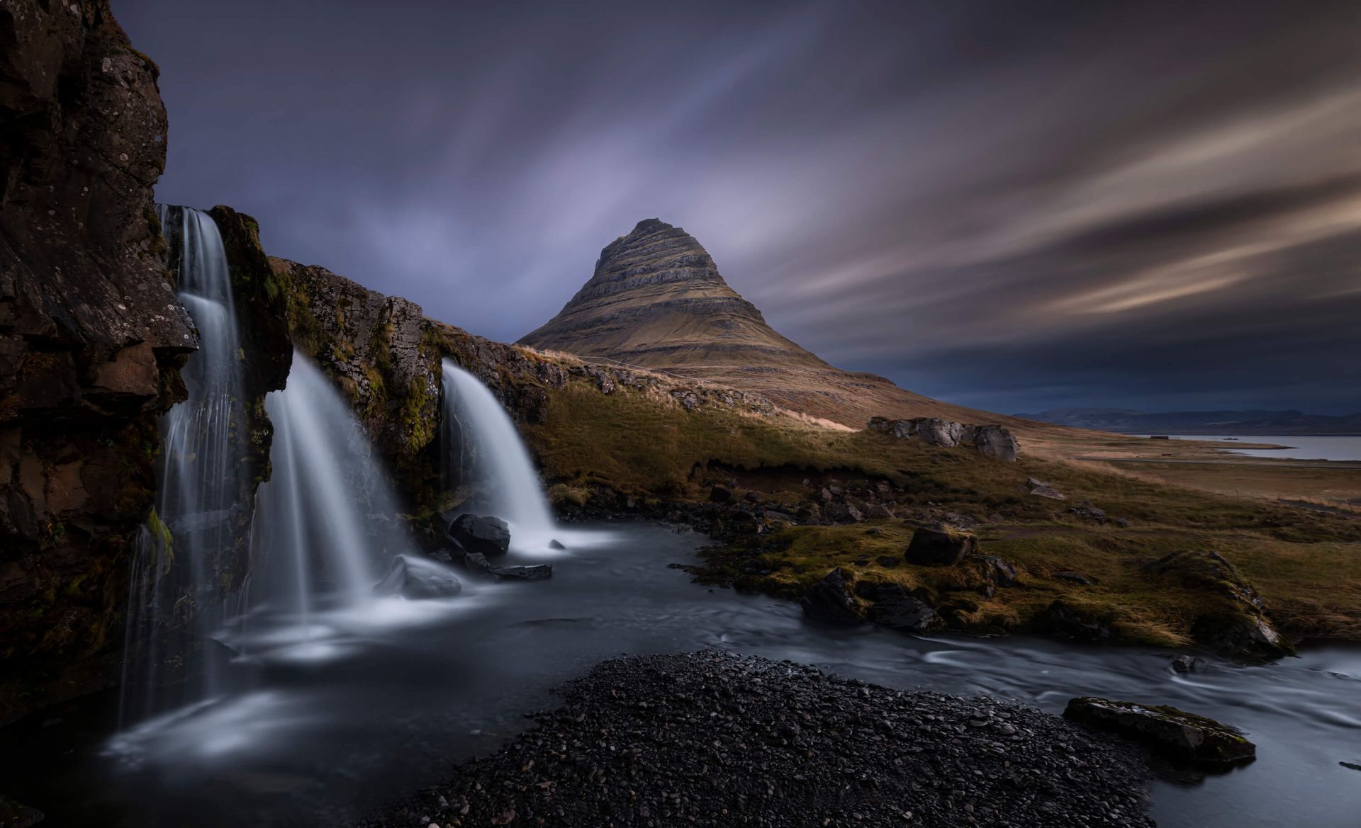 1920x1169 Kirkjufellsfoss falls