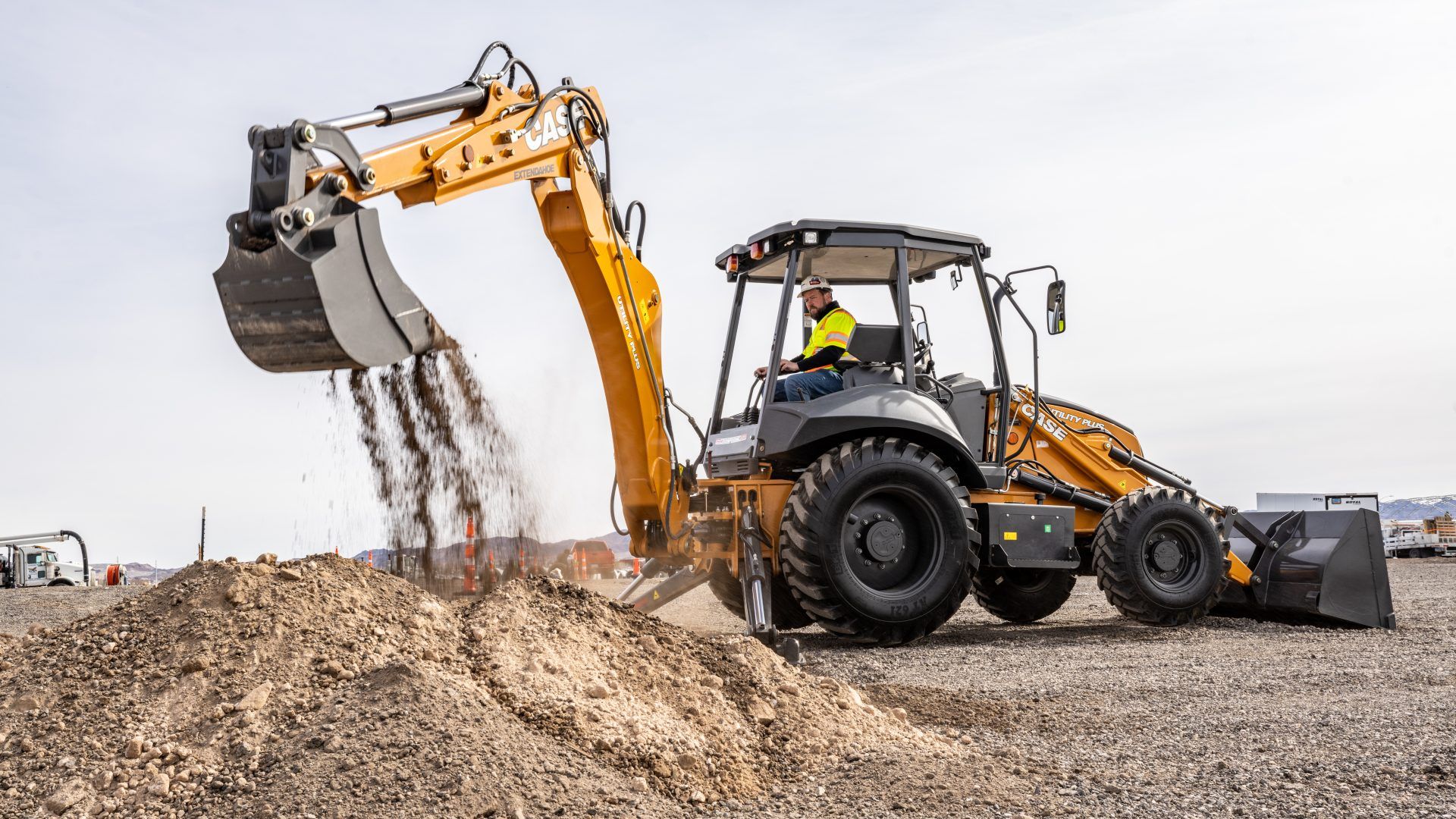 1920x1080 Case brings back its Construction King backhoe loaders