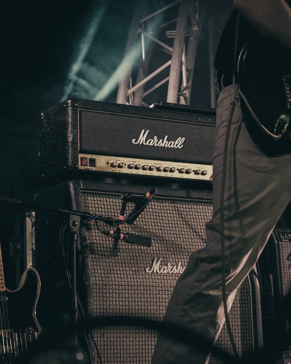 960x1200 Ready to be cranked up and fill the festival, the DSL100 is the perfect stage companion for your next big solo! ⚡️