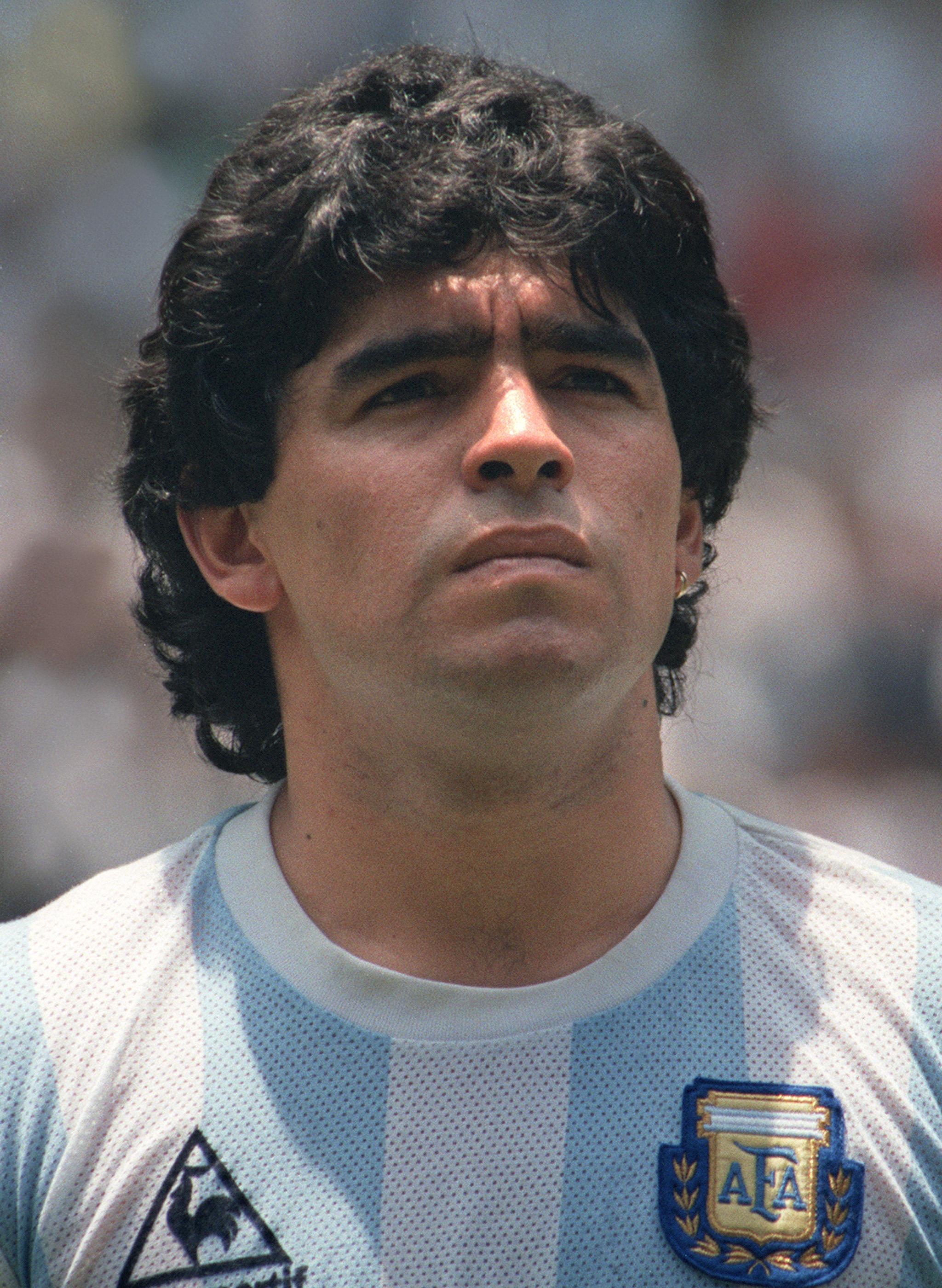 Diego Maradona Wallpapers - Top Free Diego Maradona Backgrounds ...