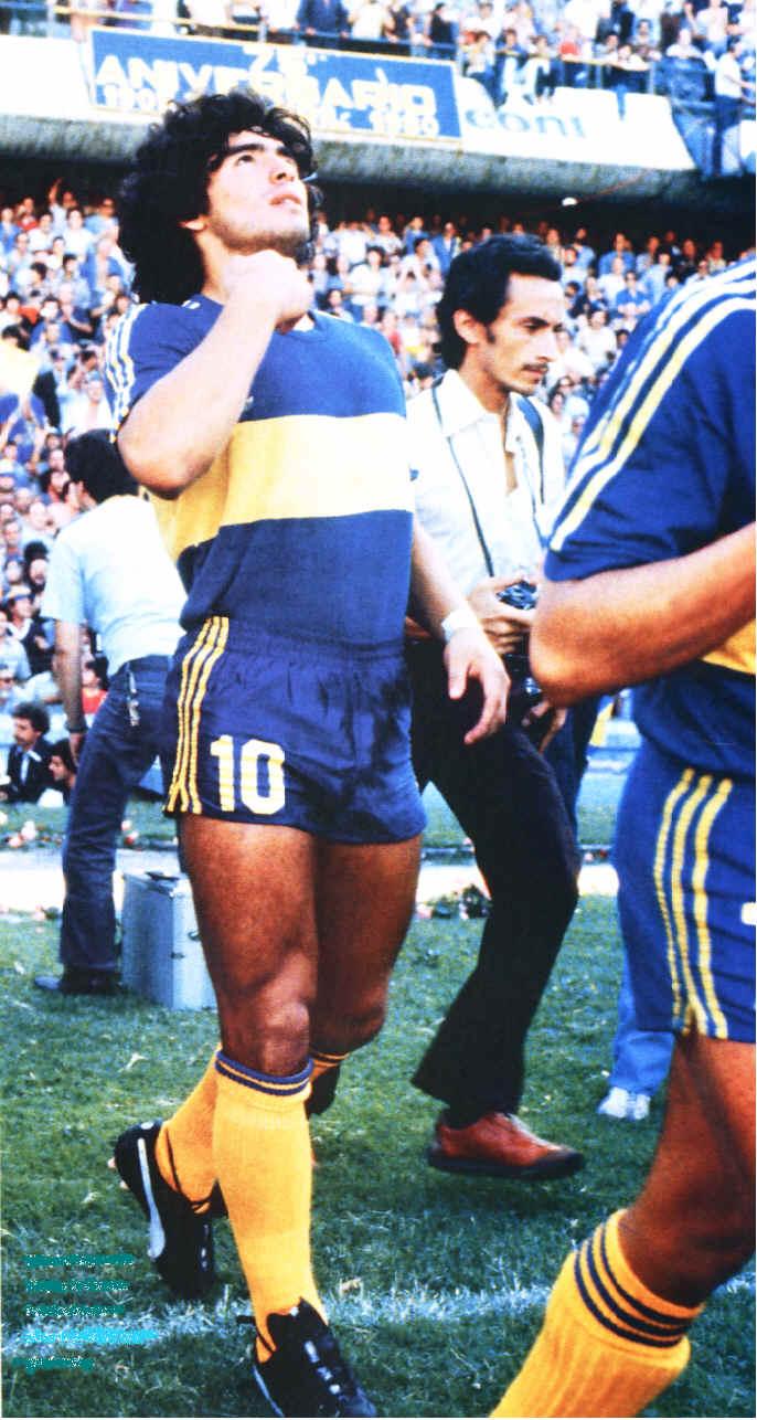 686x1286 maradona Maradona photo