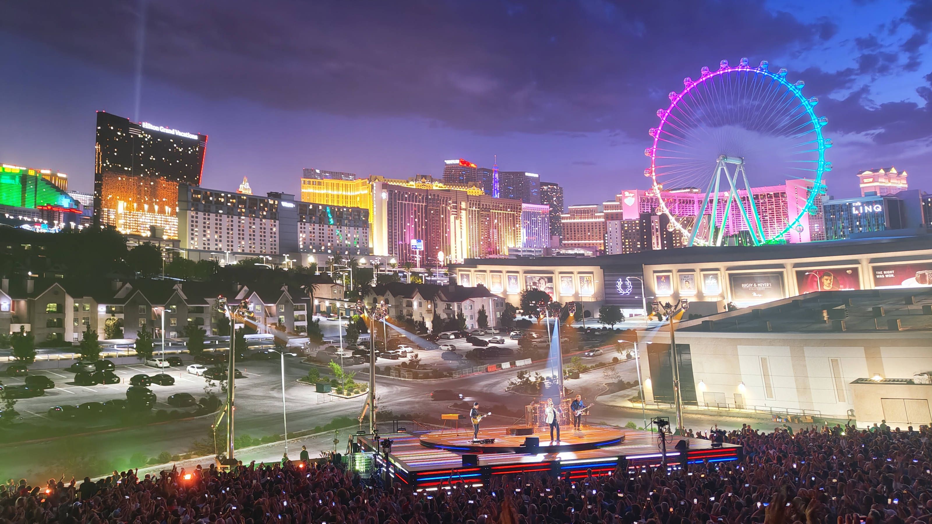 3200x1800 U2 in Las Vegas review: a monumental sonic and visual spectacle. Wallpaper*