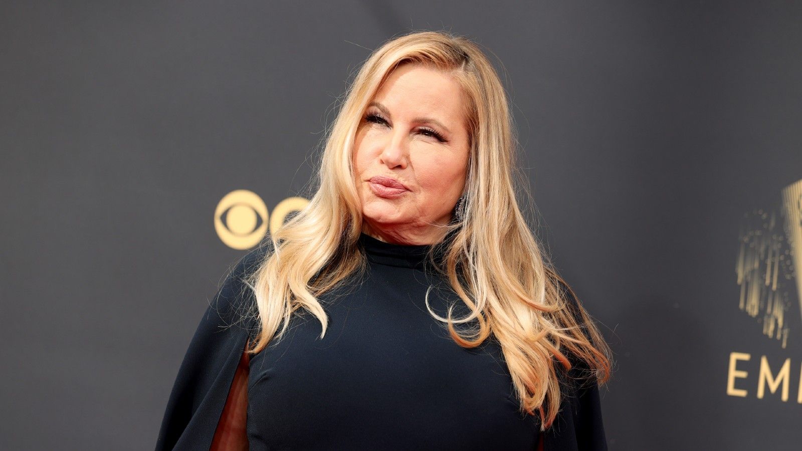 1600x900 Jennifer Coolidge Wallpaper