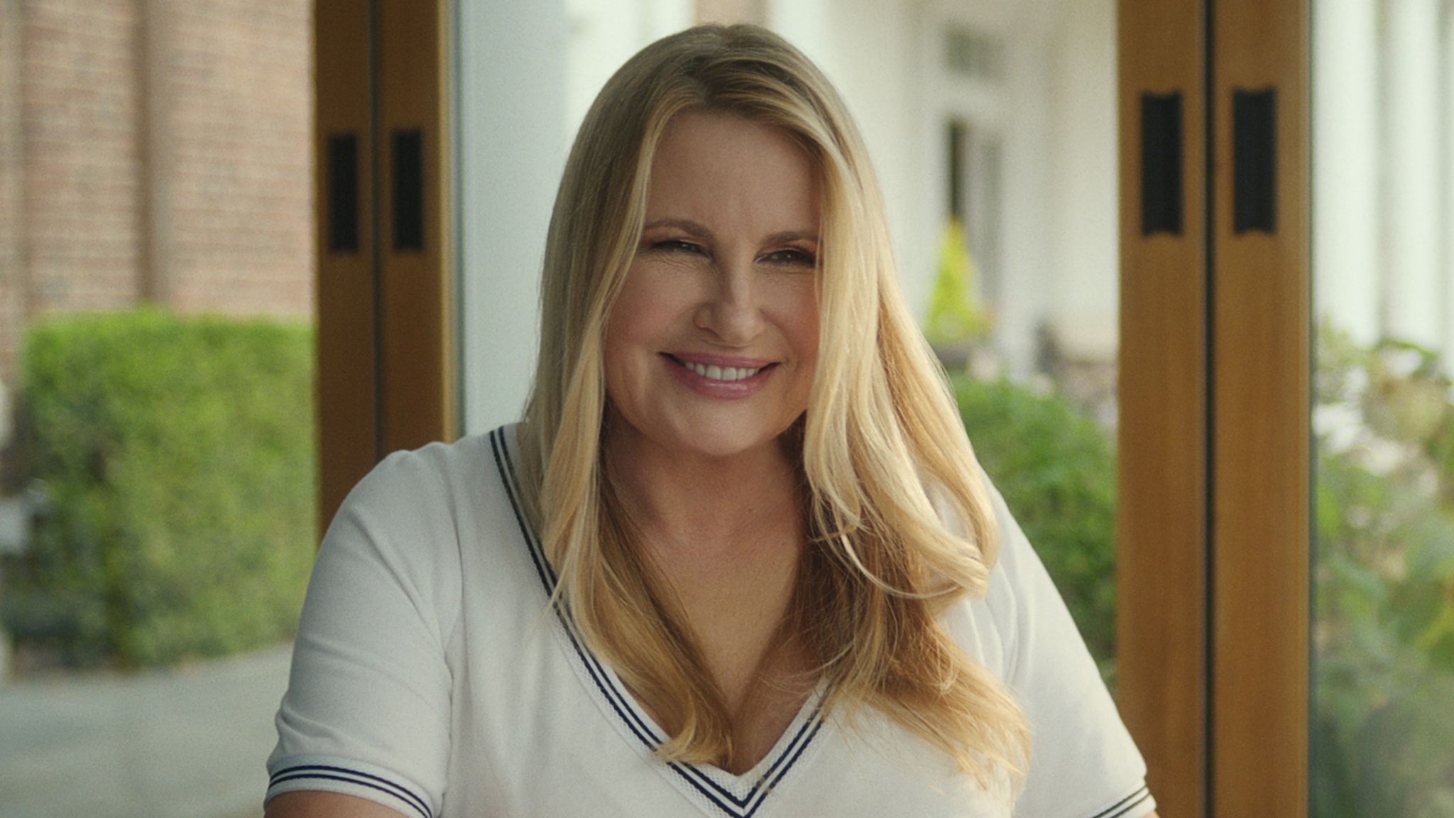 2048x1152 Jennifer Coolidge landed role in new Ryan Murphy show The Watcher after filmmaker rented her house 'years ago'. Ents & Arts News