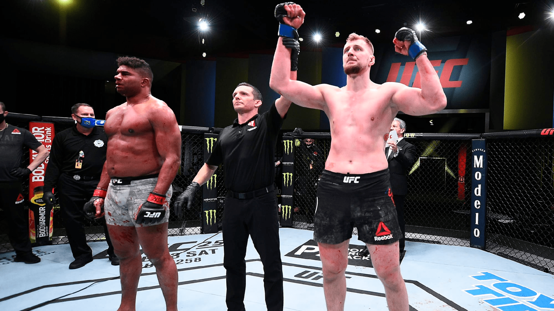 1920x1080 UFC Vegas: Alexander Volkov demolishes 'Demolition Man' Overeem