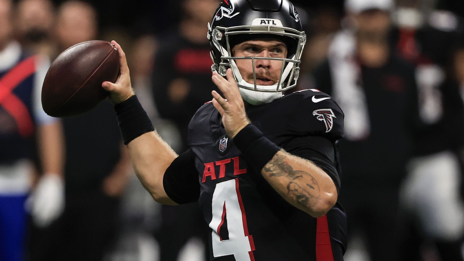 1600x900 Chargers acquiring quarterback Taylor Heinicke from Falcons, AP sources say