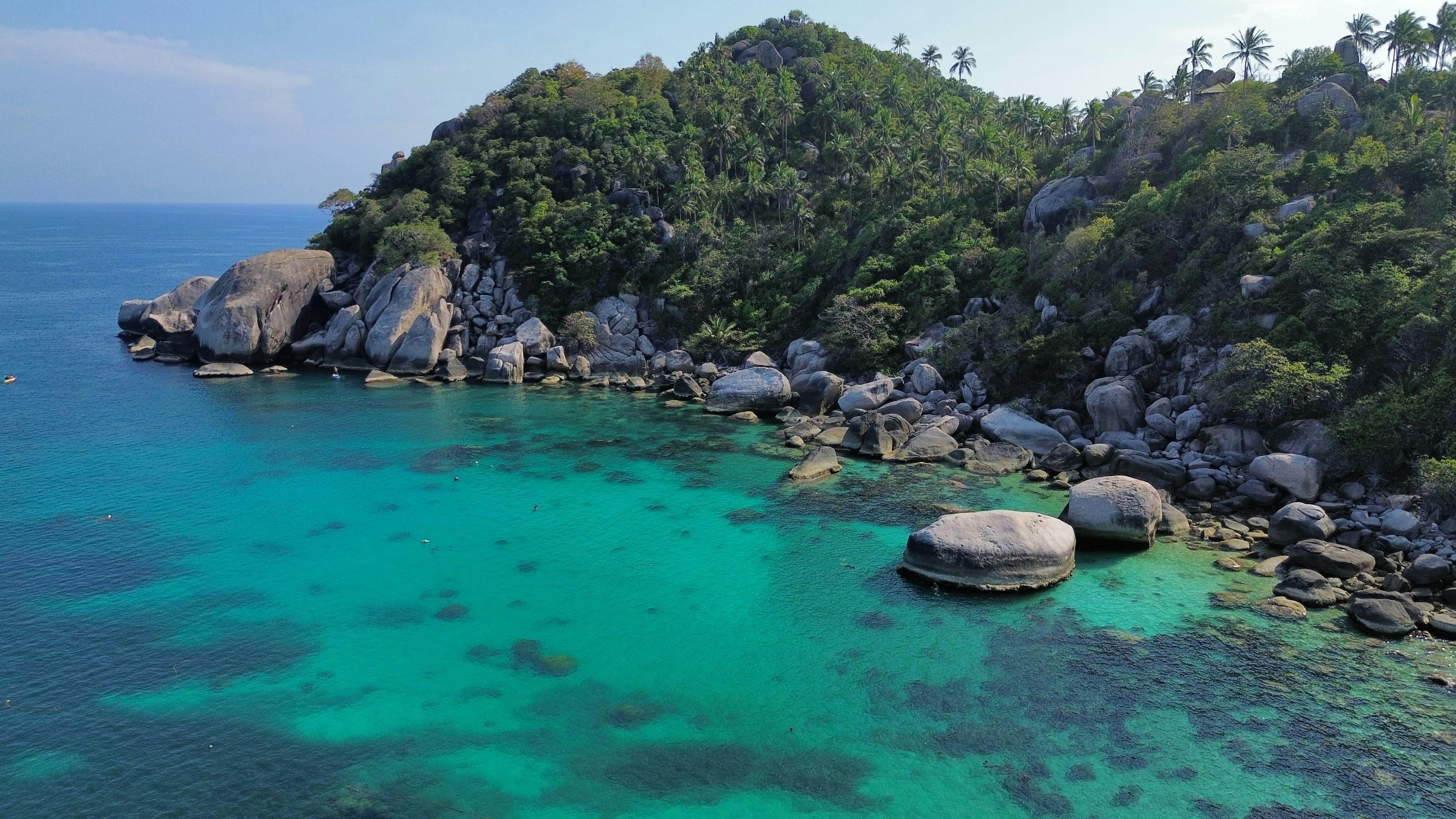 4000x2250 Aerial View of Shark Bay in Koh Tao, Thailand · Free