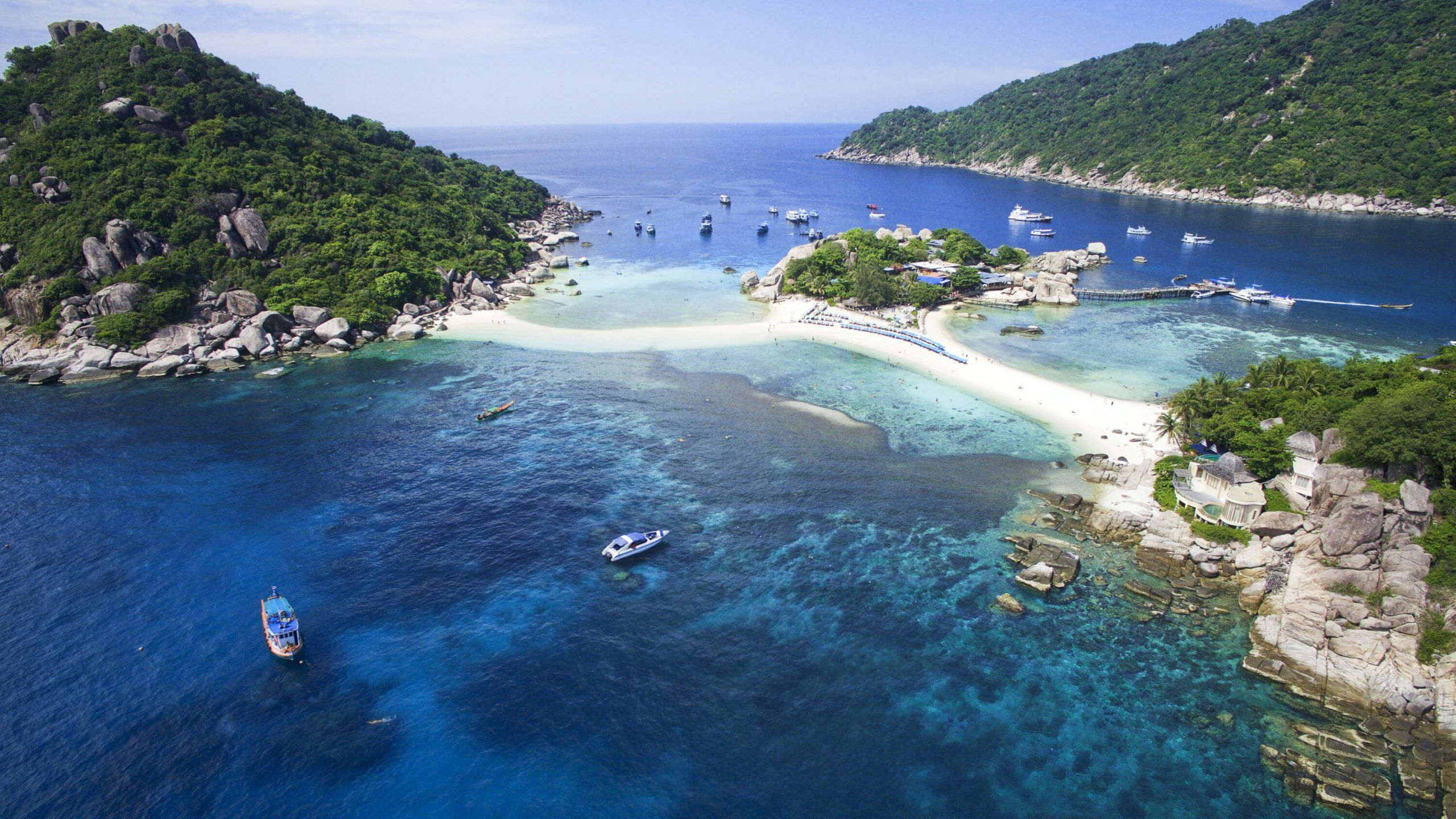 2560x1440 Koh Nang Yuan: How to visit the iconic Koh Tao beach viewpoint's better in Thailand