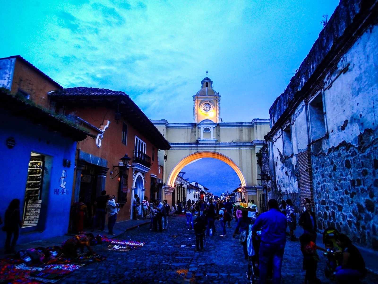 1600x1200 Exploring the Heart of Guatemala