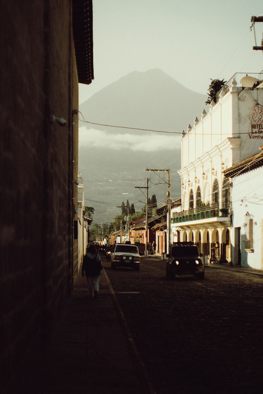 900x1350 Volcano Views: Antigua Guatemala's Captivating Day 2
