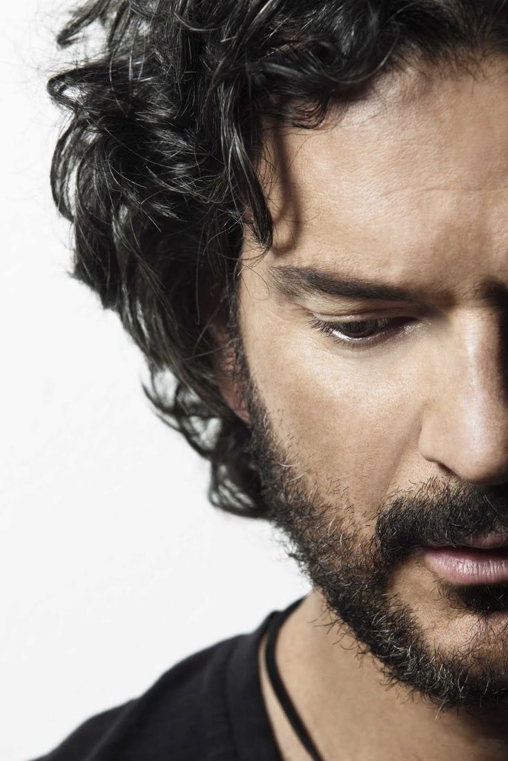736x1103 Ricardo Arjona