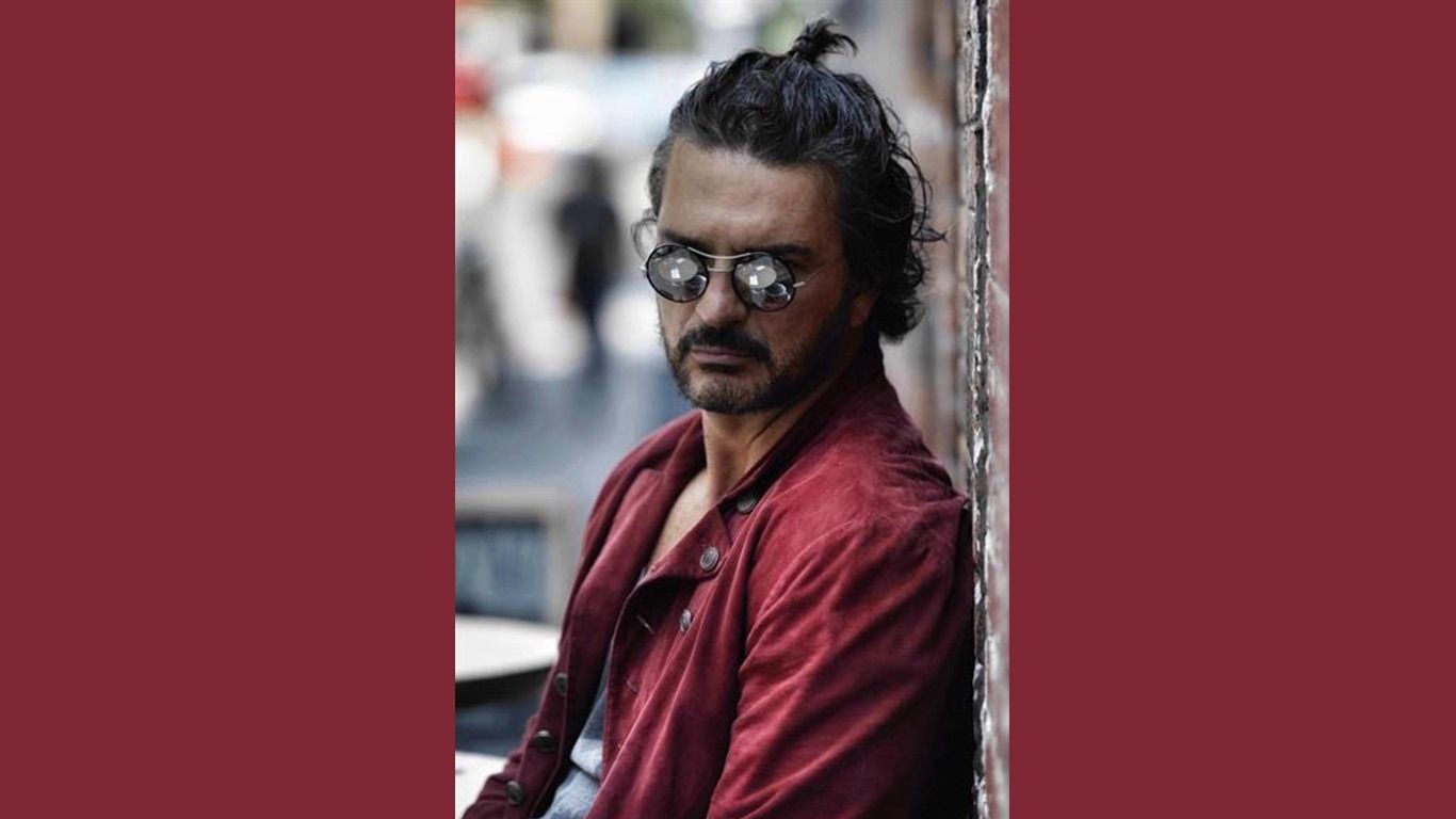 1366x768 El cantante Ricardo Arjona se toma un descanso de las giras por problemas en la espalda