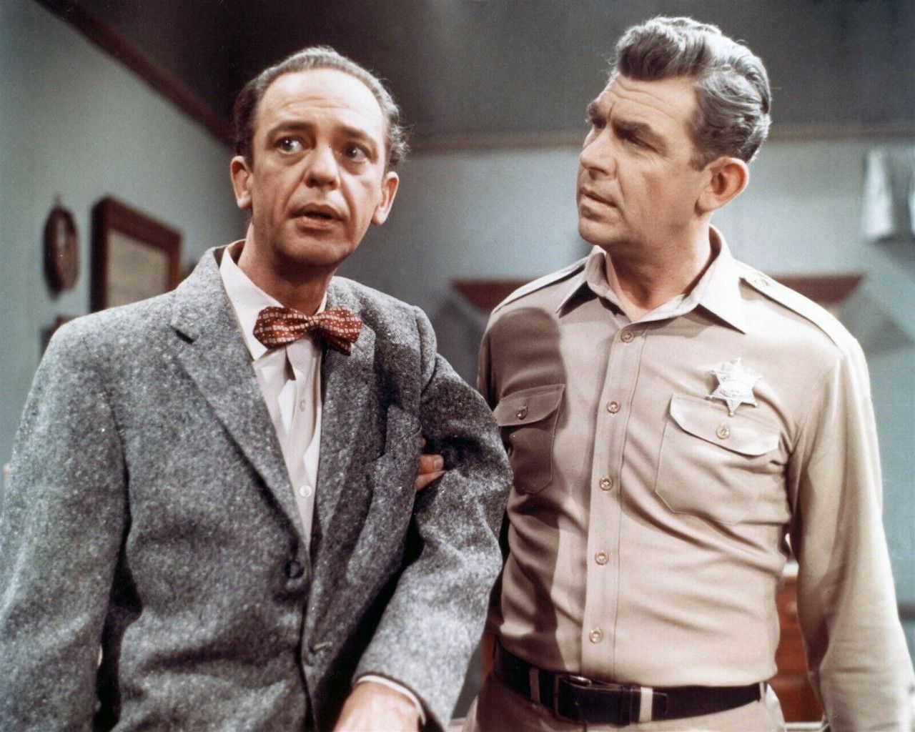 1280x1024 Andy Griffith Show Don Knotts & Andy Griffith Andy pulls Barney's arm 8x10 photo