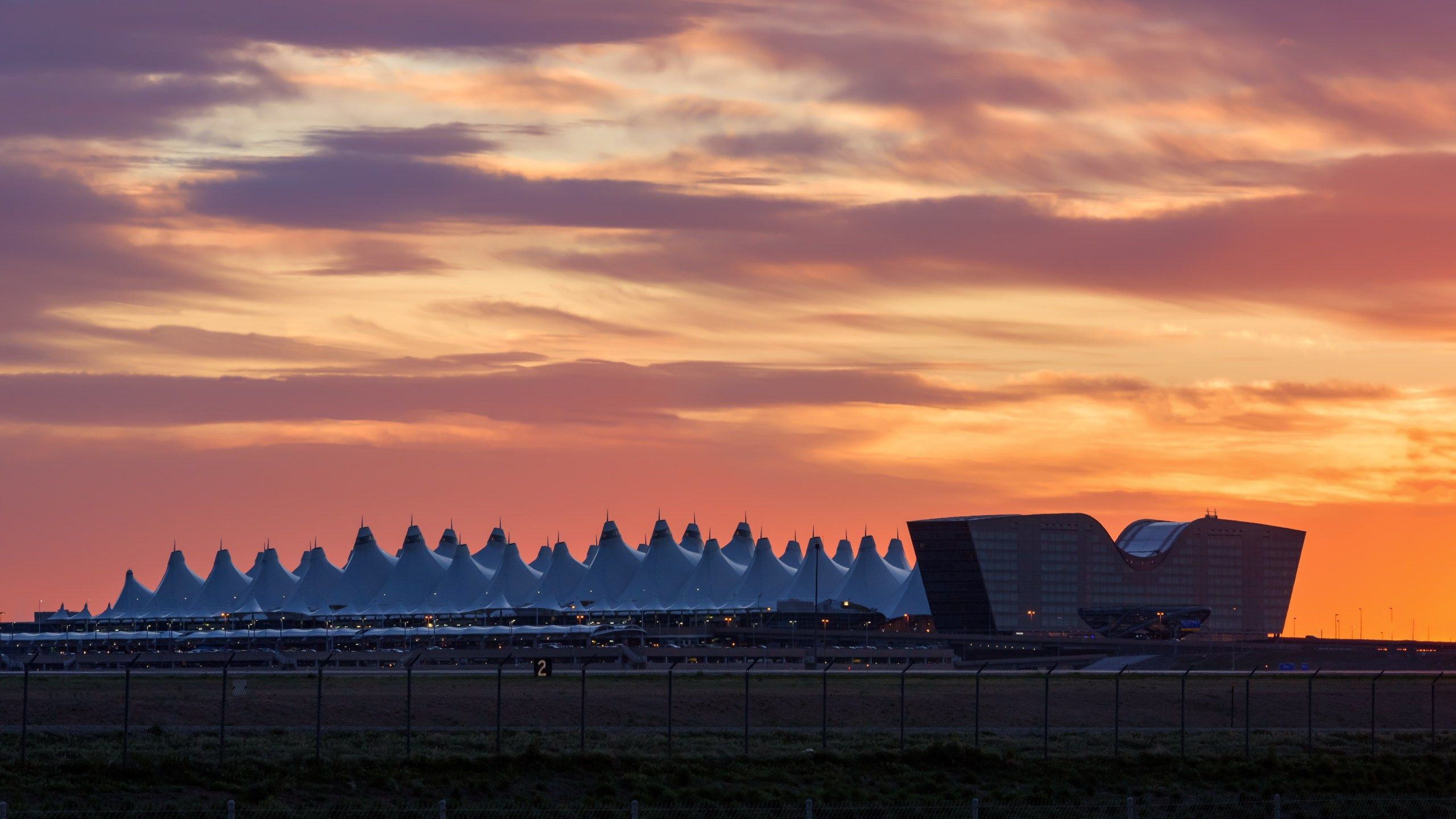 2560x1440 Denver International Airport: Flying out of DIA? The airport is worst for delays