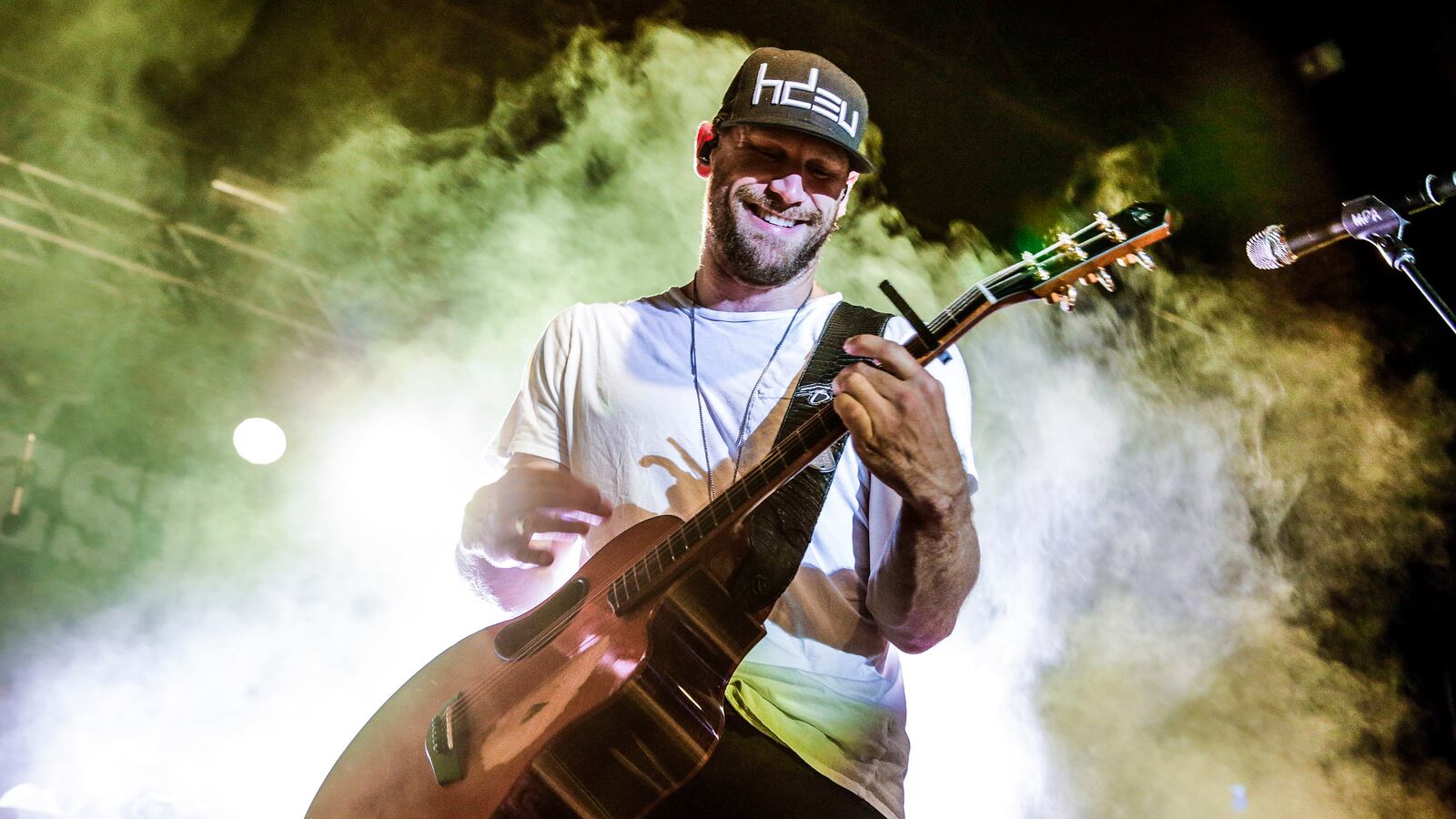 1600x900 Drinking Jack Daniel's With Country Music Star Chase Rice