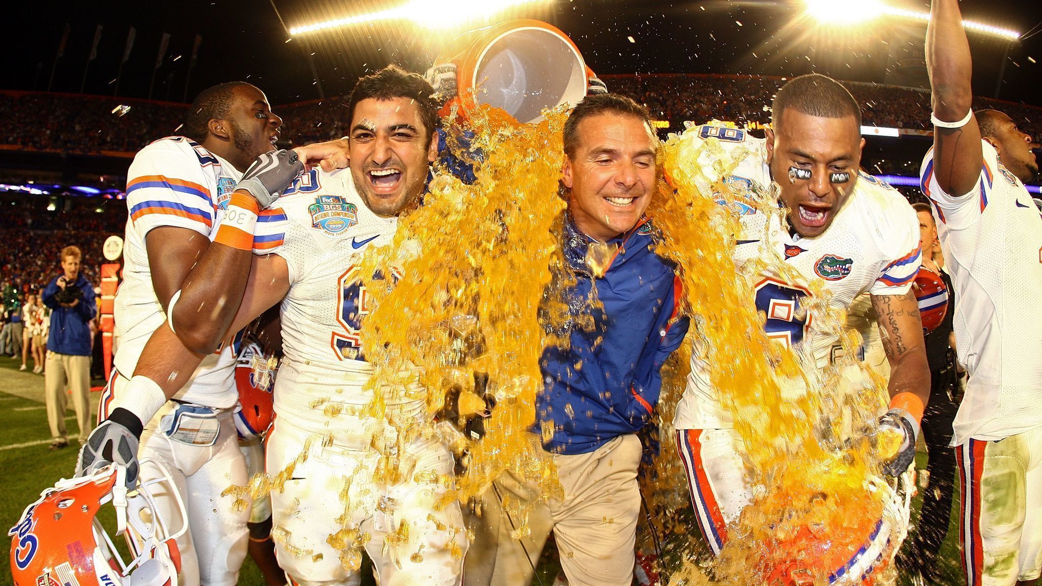 2048x1152 Ohio State's Urban Meyer is teaching leadership and character? Seriously?